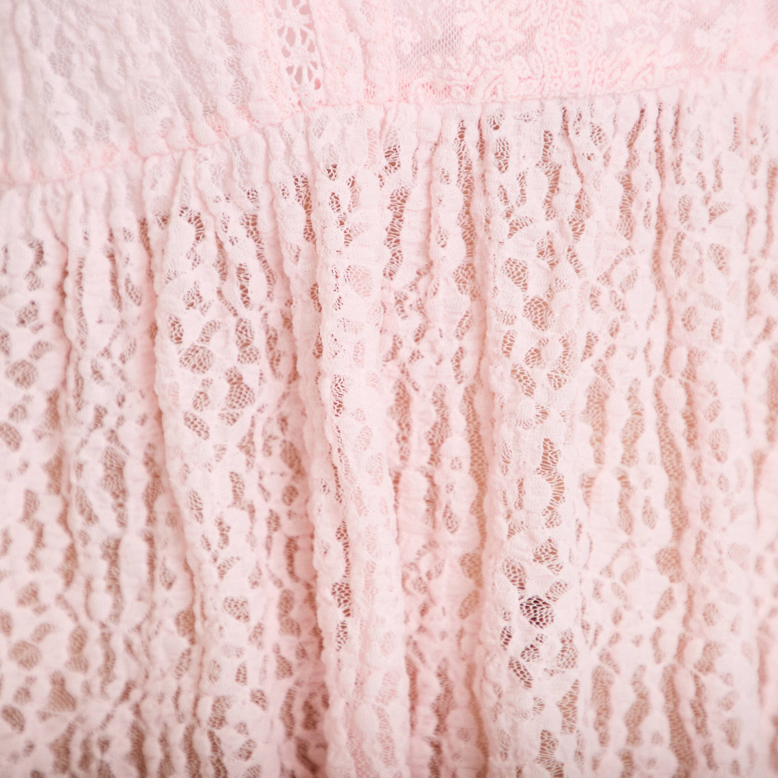 Blouse dentelle col rond manches courtes rose clair femme