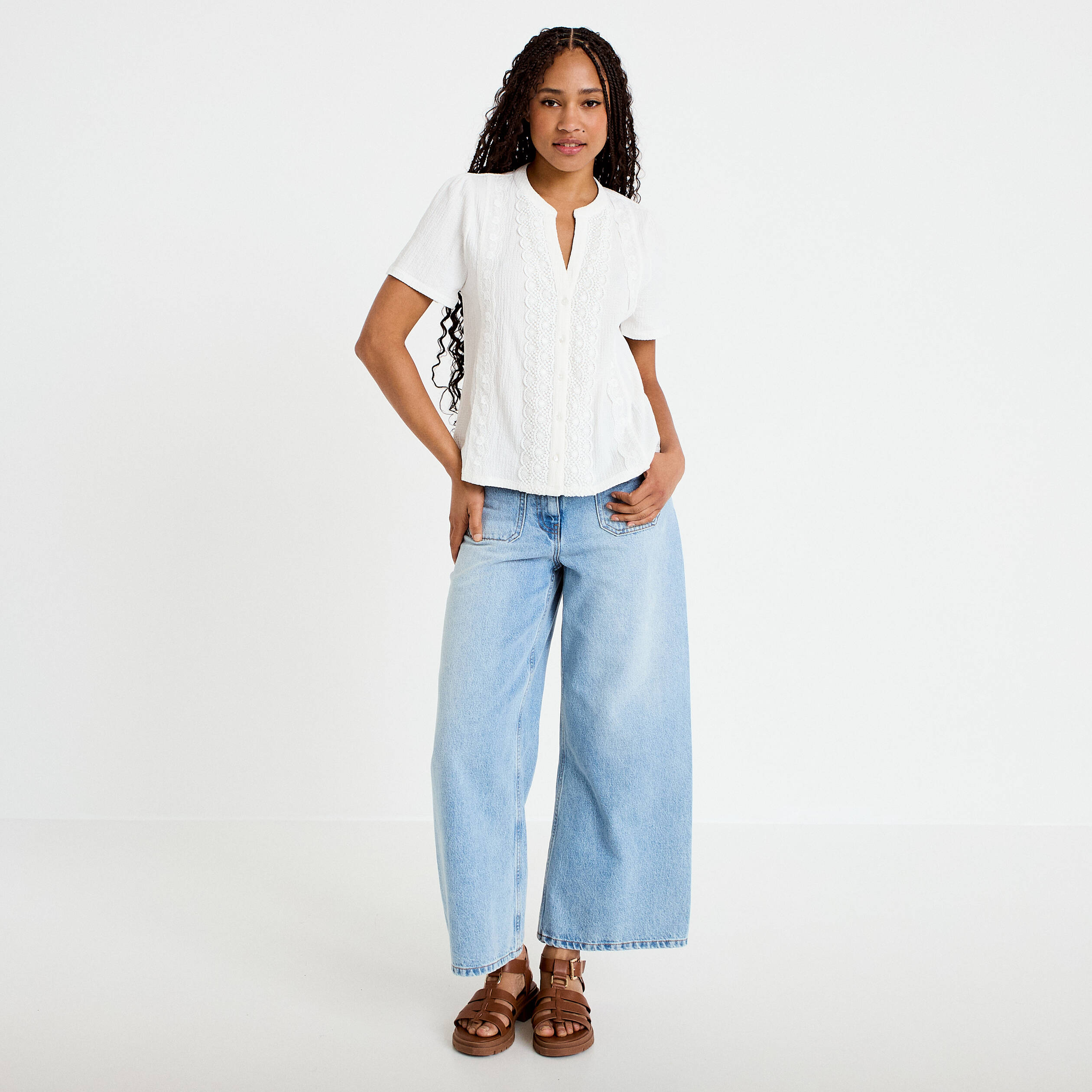 Blouse plastron brod&eacute; manches courtes ecru femme