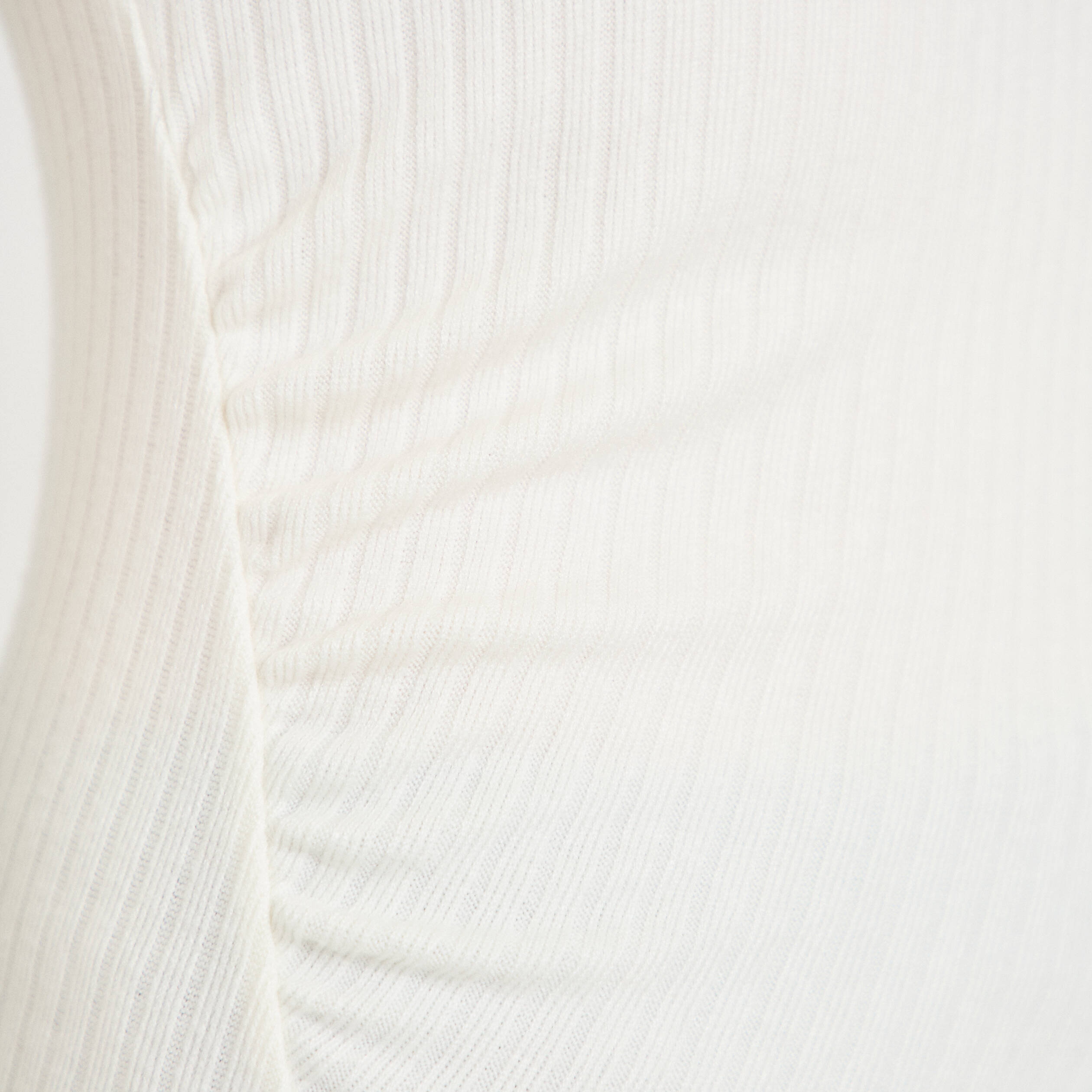 Top ajust&eacute; manches longues col rond ecru femme