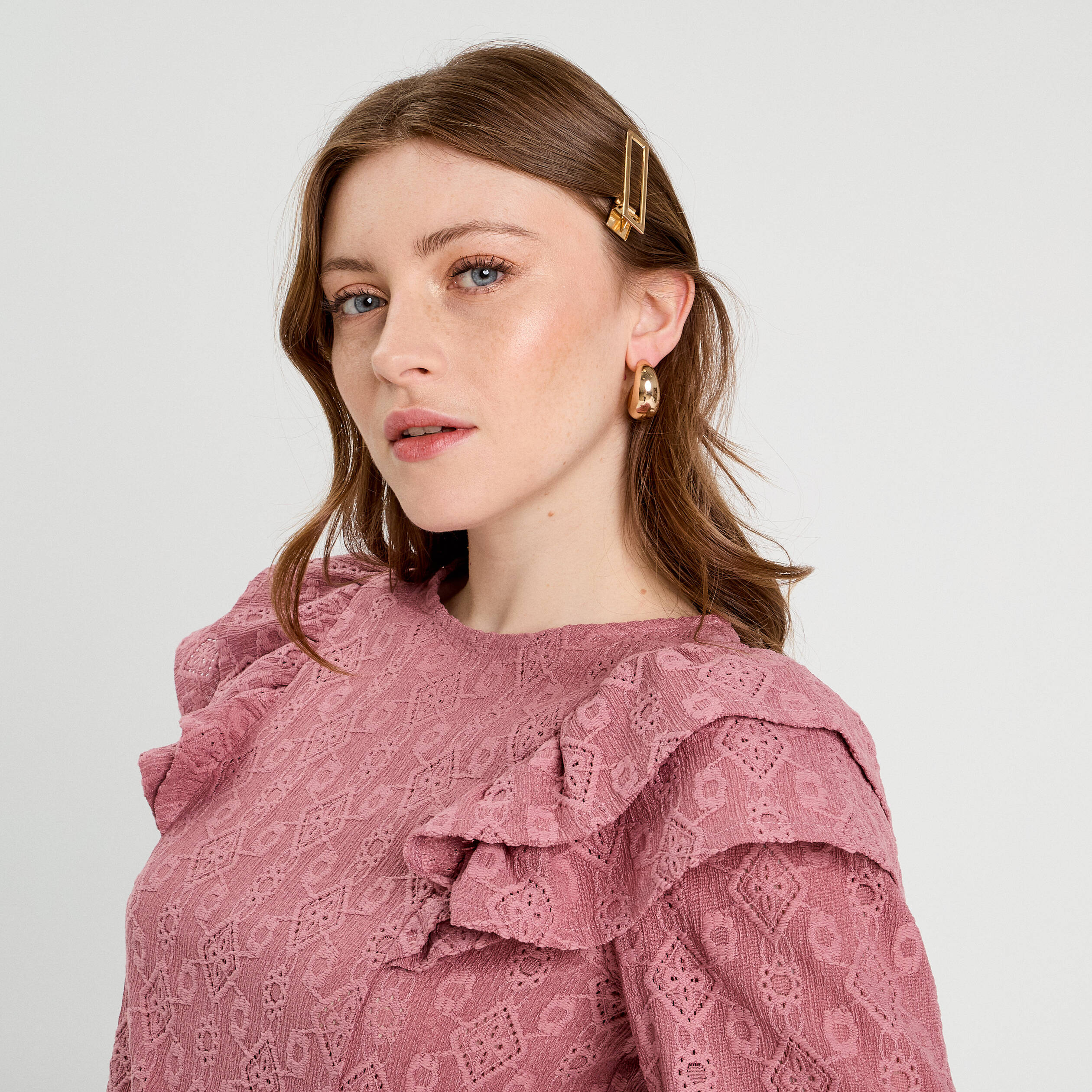 Blouse brod&eacute;e avec volants vieux rose femme