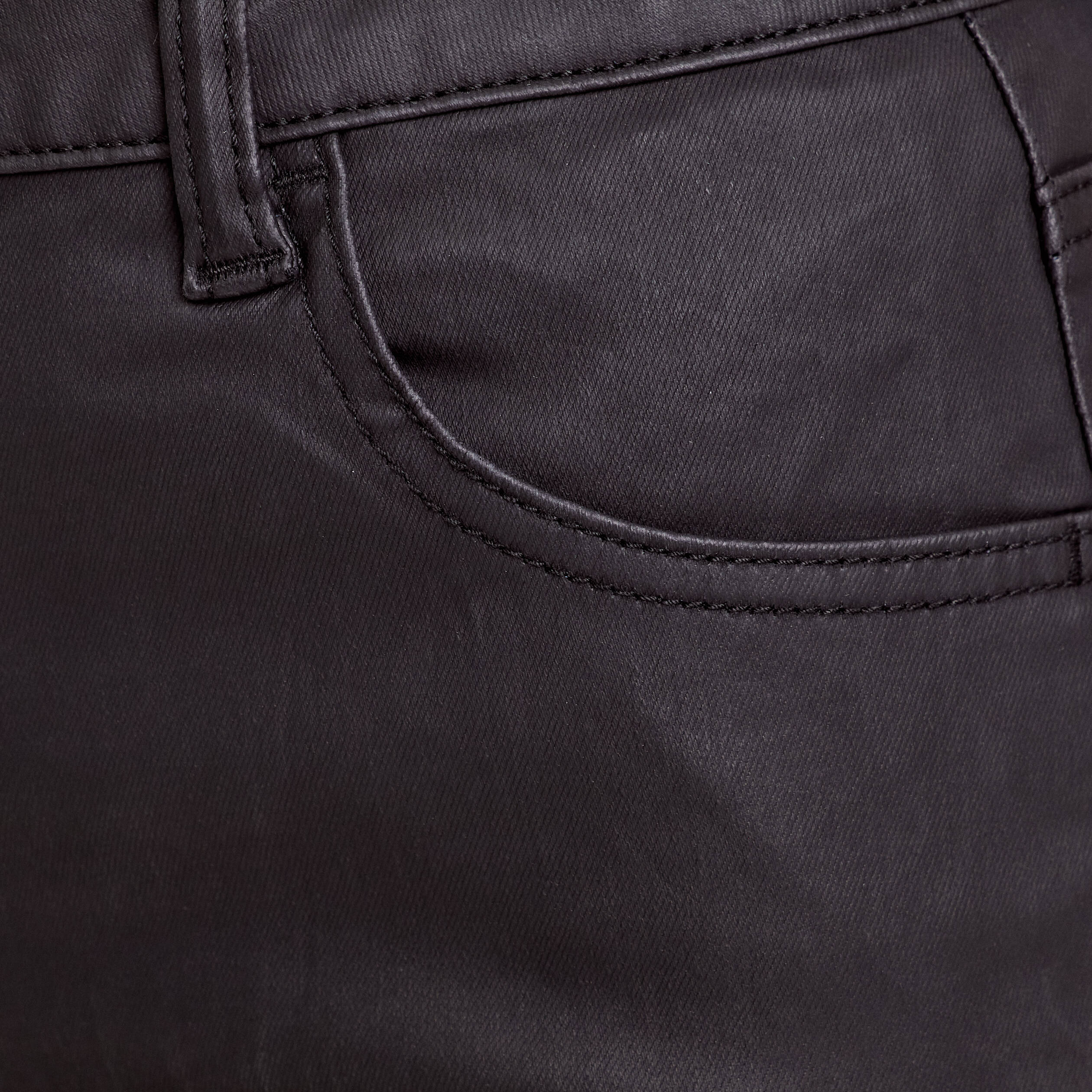 Pantalon droit enduit denim noir enduit femme