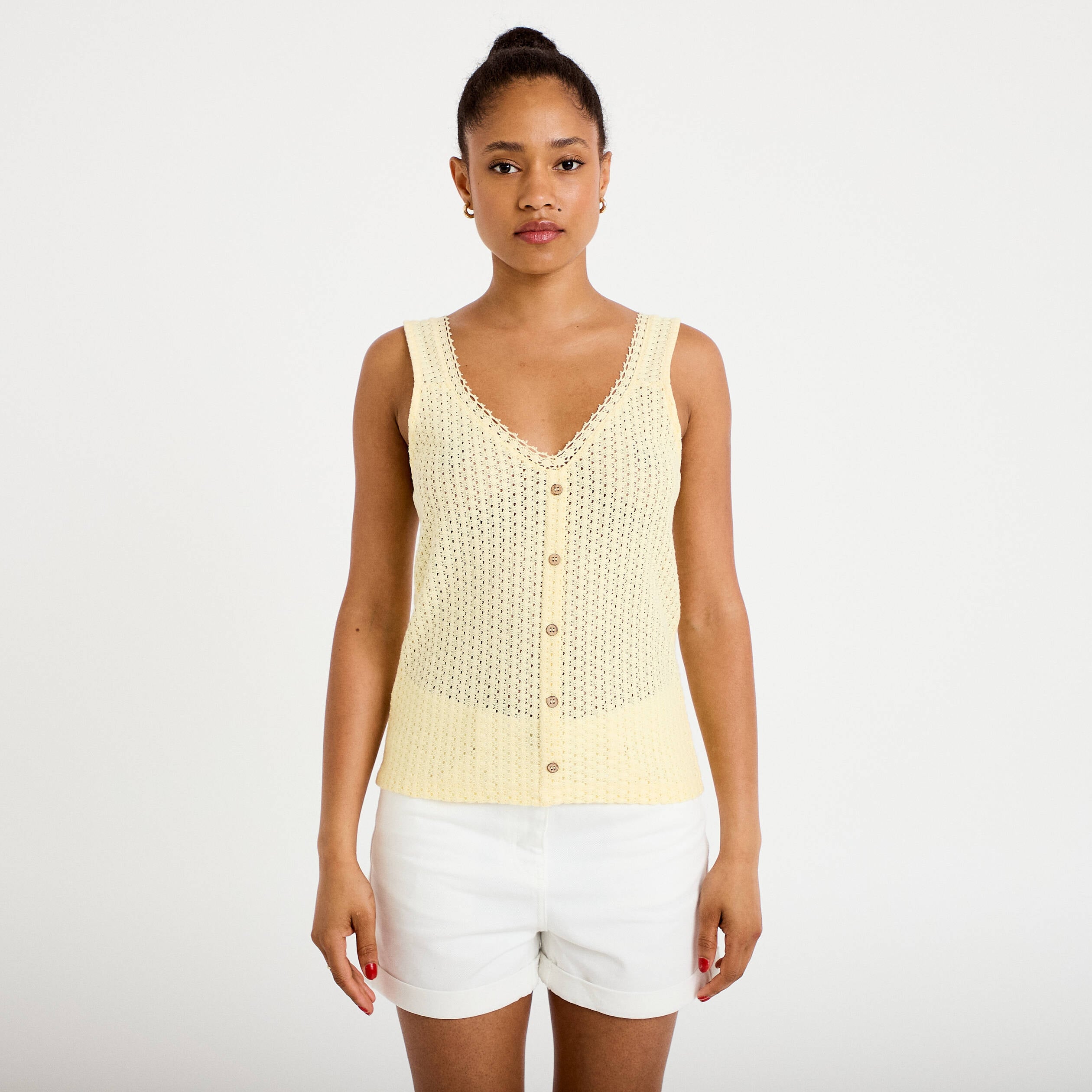 D&eacute;bardeur ajour&eacute; aspect dentelle col v jaune pastel femme