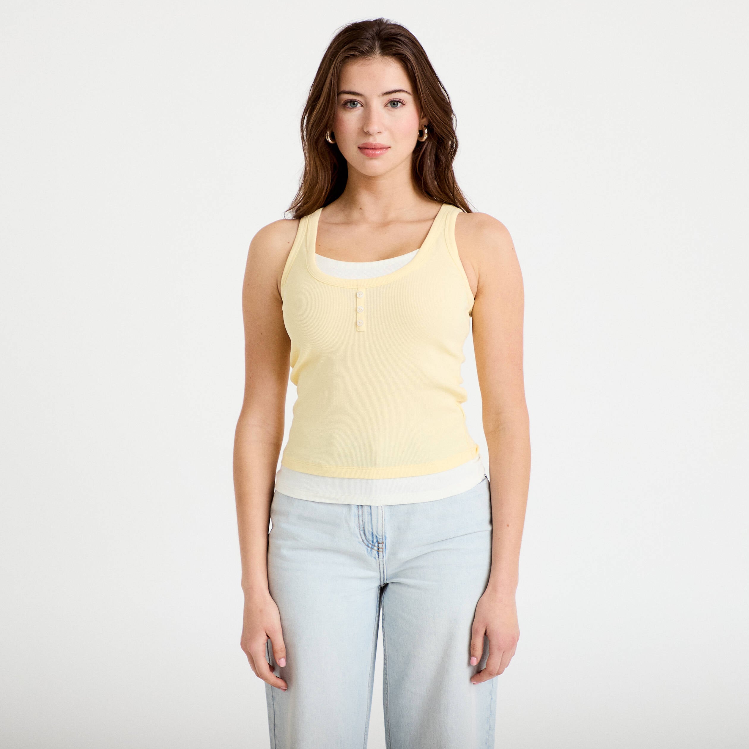 D&eacute;bardeur ajust&eacute; col rond jaune pastel femme