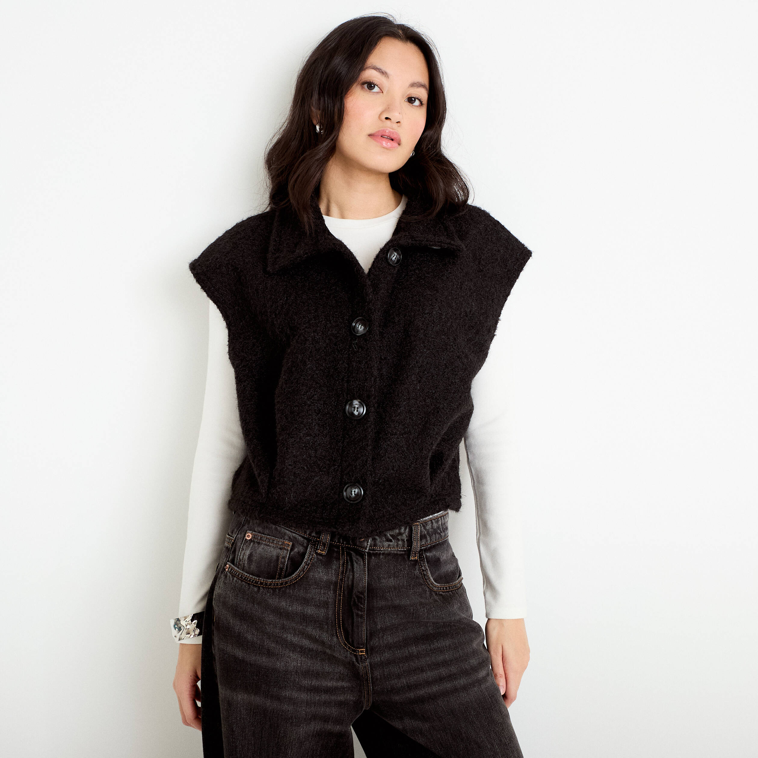 Veste bouclette sans manches col montant noir femme