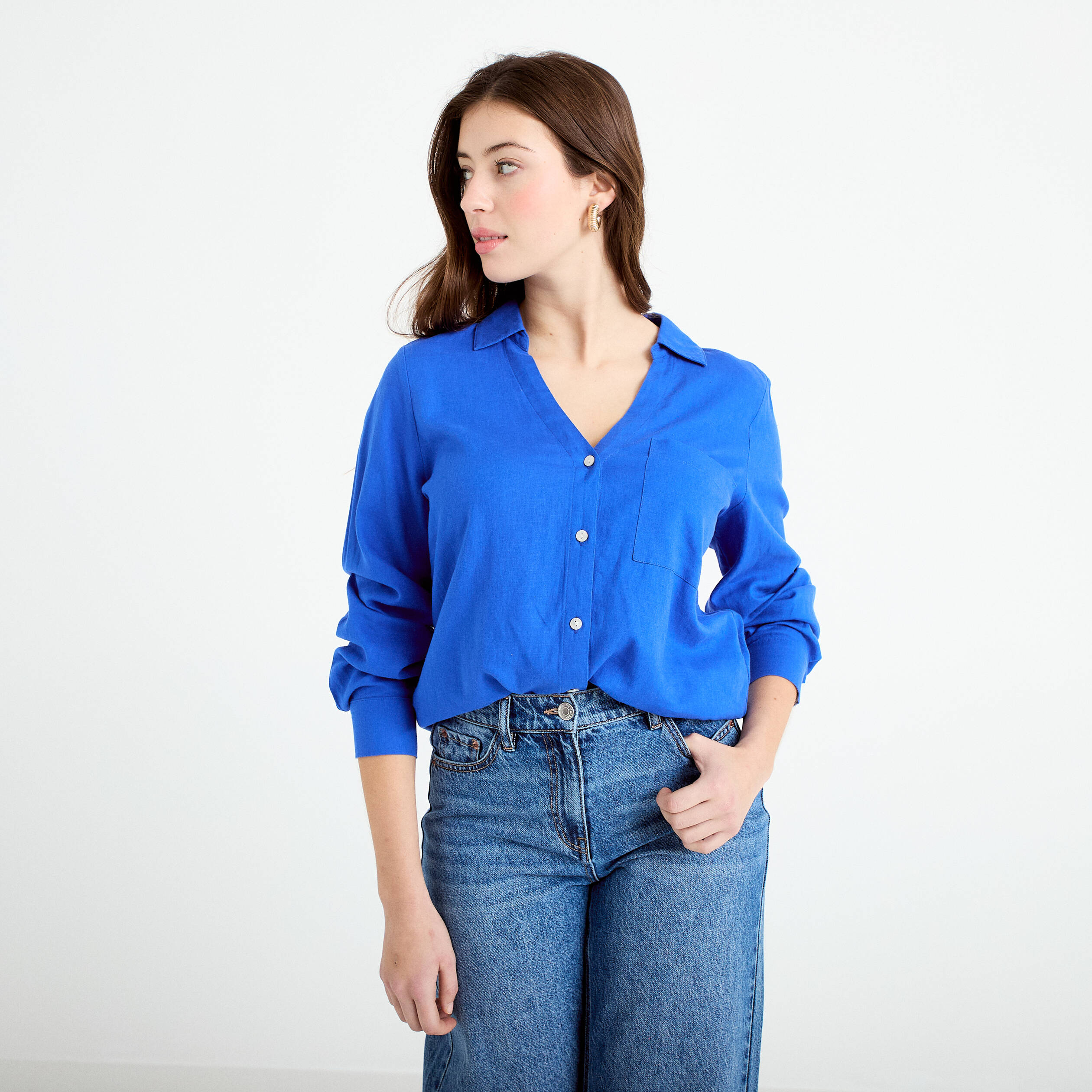 Chemise lin col V manches longues bleu electrique femme