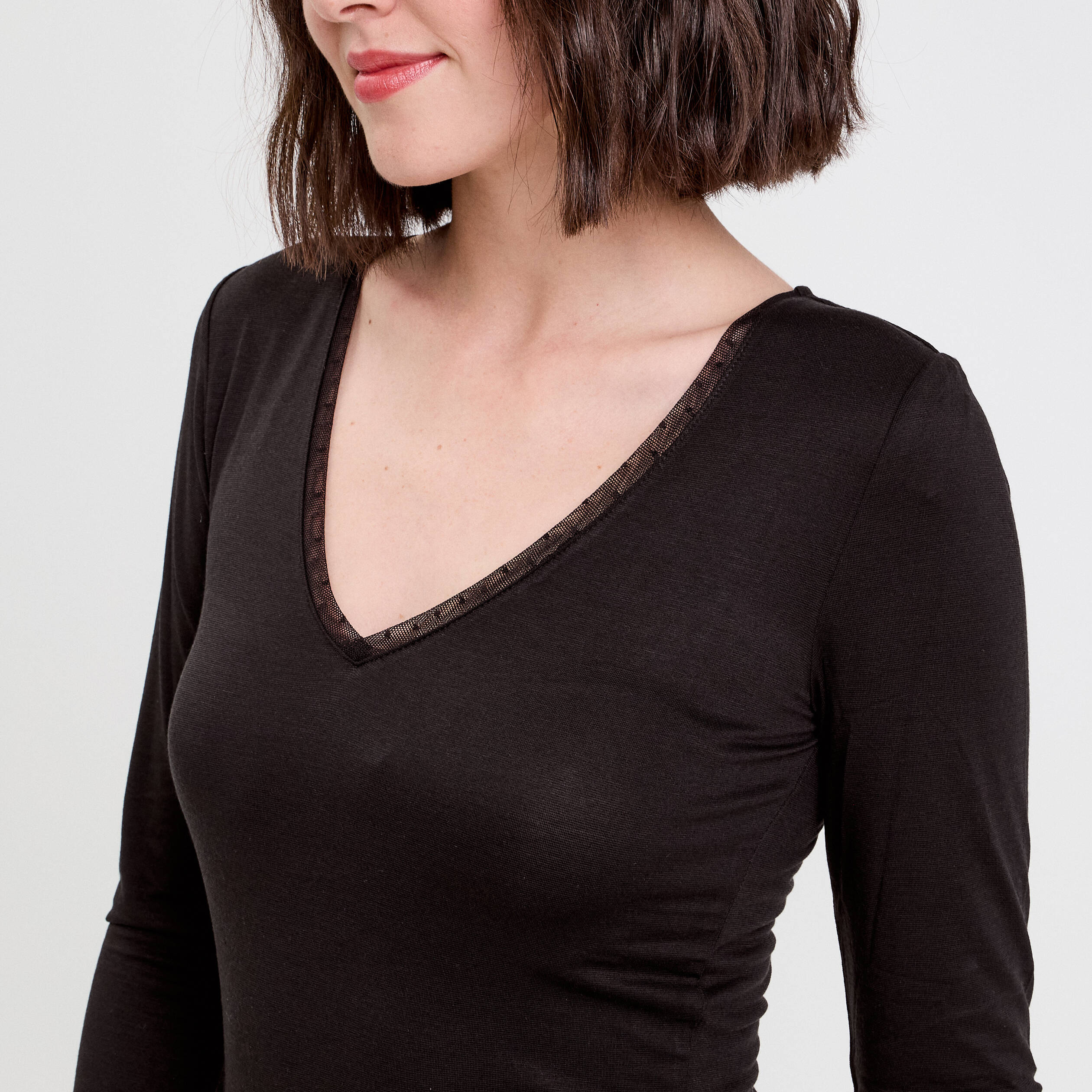 T-shirt thermique col en V plumetis noir femme