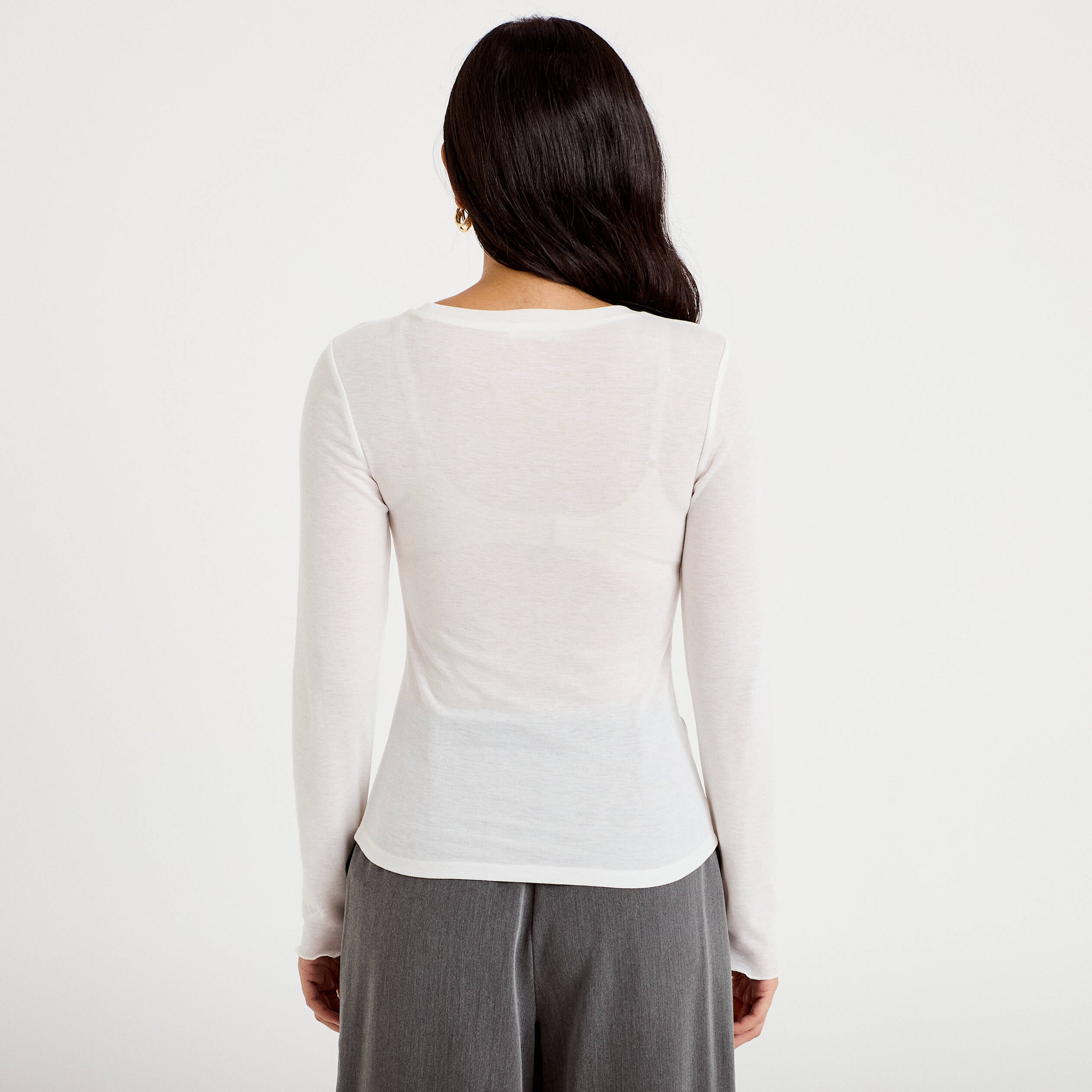 T-shirt ajust&eacute; col rond manches longues ecru femme