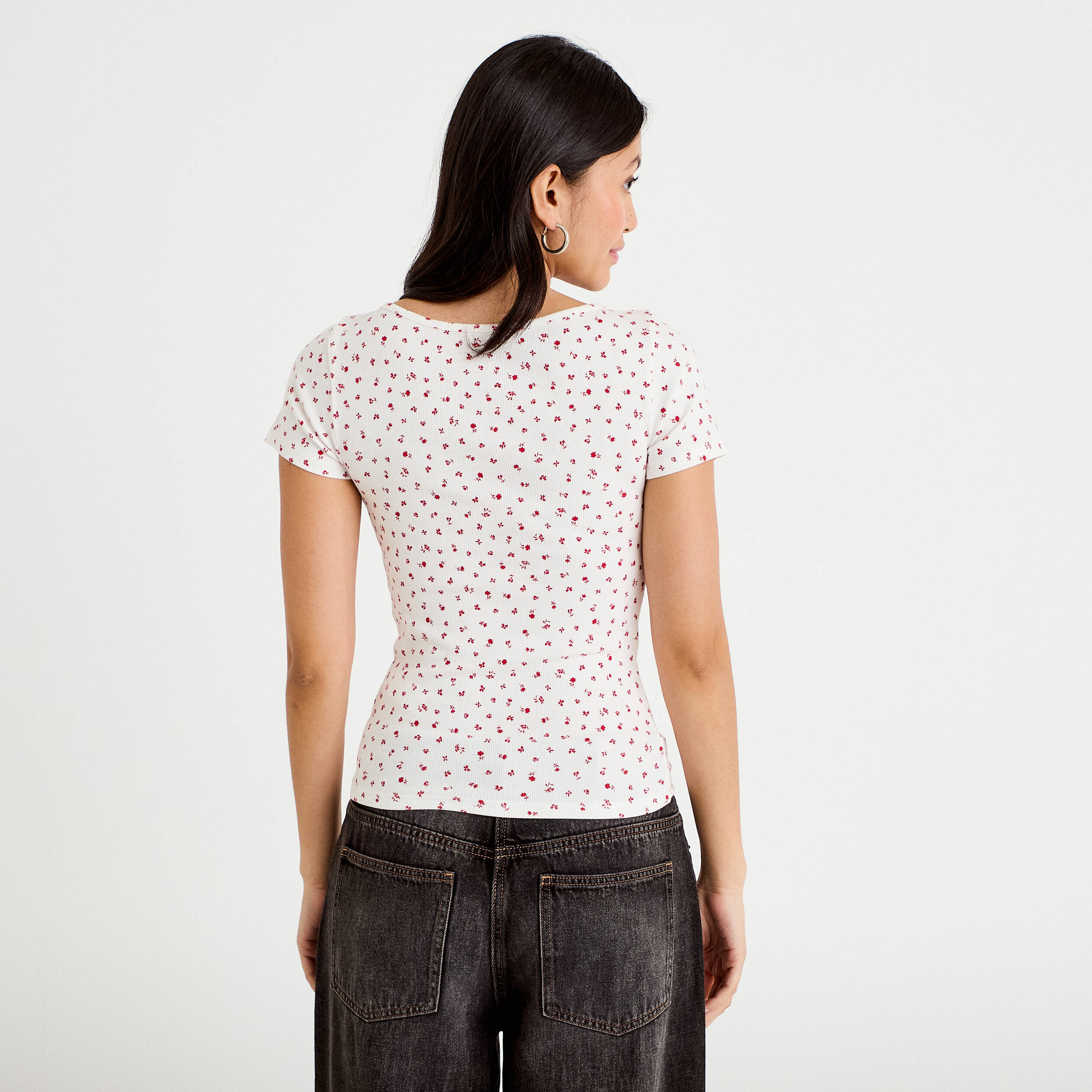 T-shirt c&ocirc;tel&eacute; blanc femme