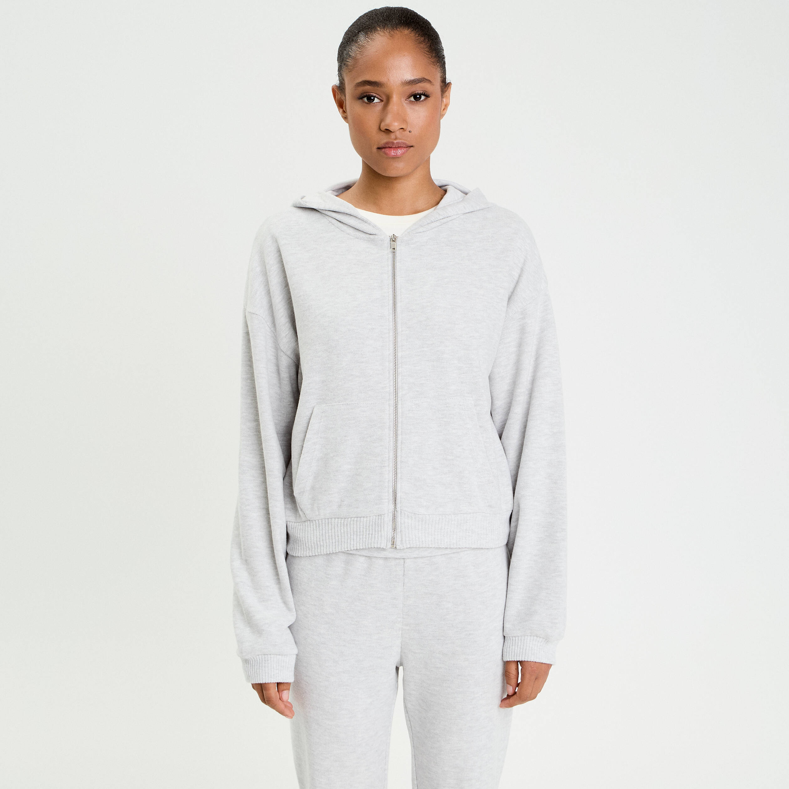 Sweat &agrave; capuche manches longues gris clair femme