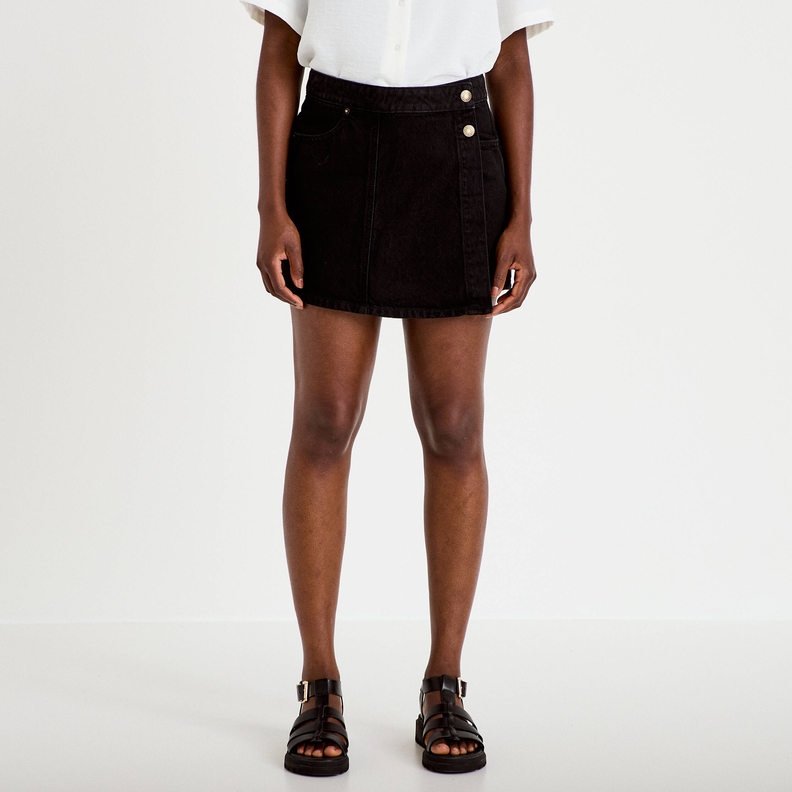 Jupe-short trap&egrave;ze en jean denim noir femme