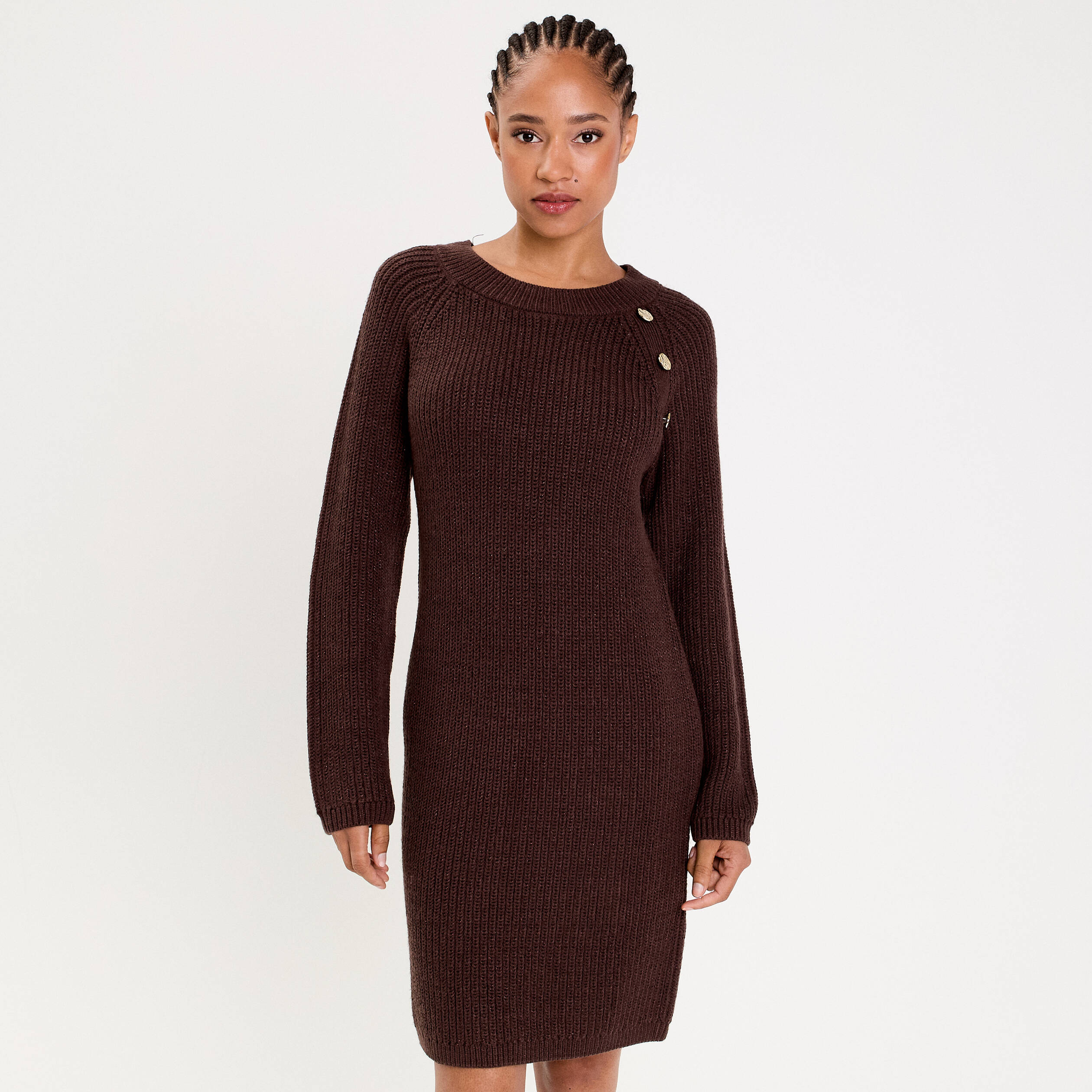 Robe pull d&eacute;tails de boutons marron fonc&eacute; femme