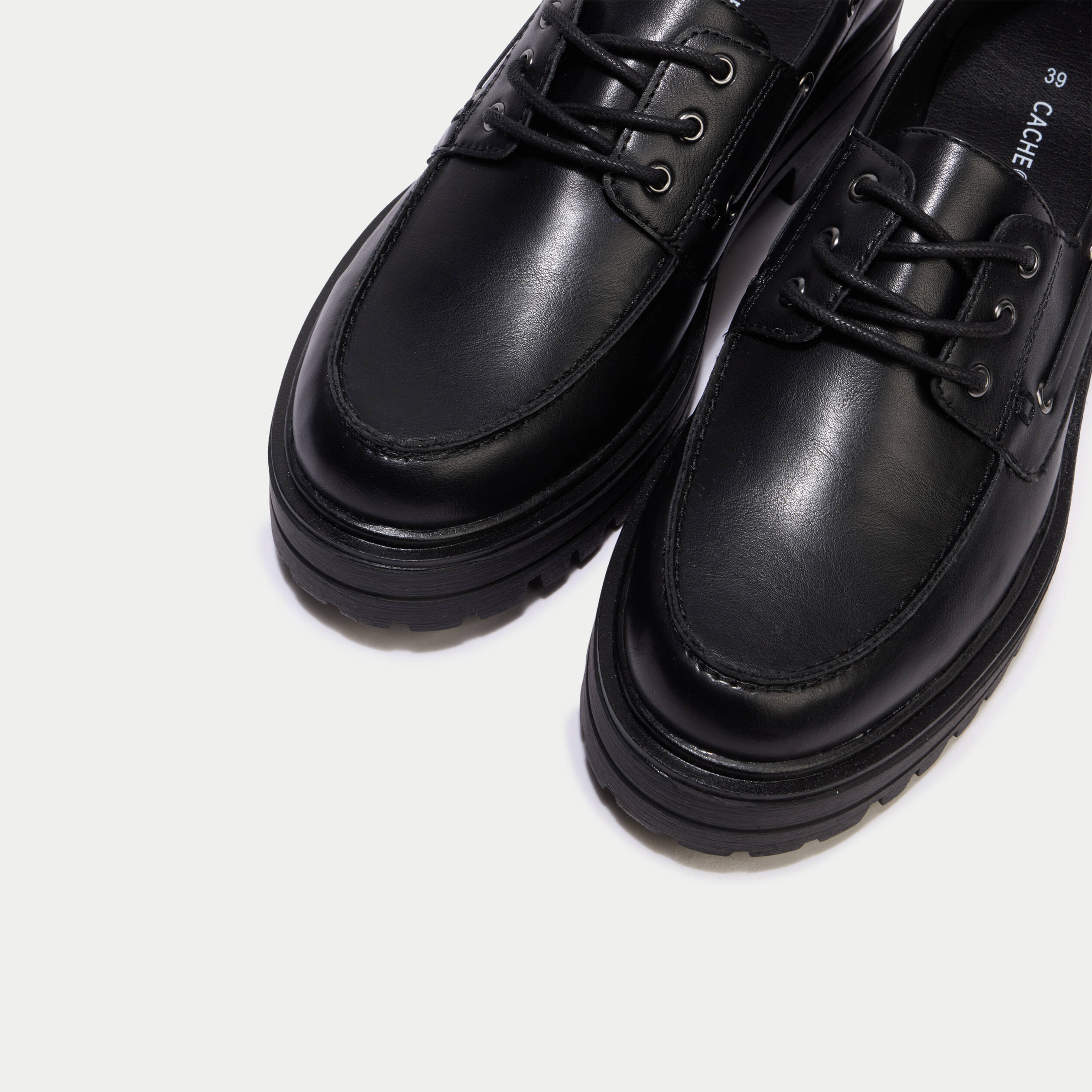 Chaussures noir femme