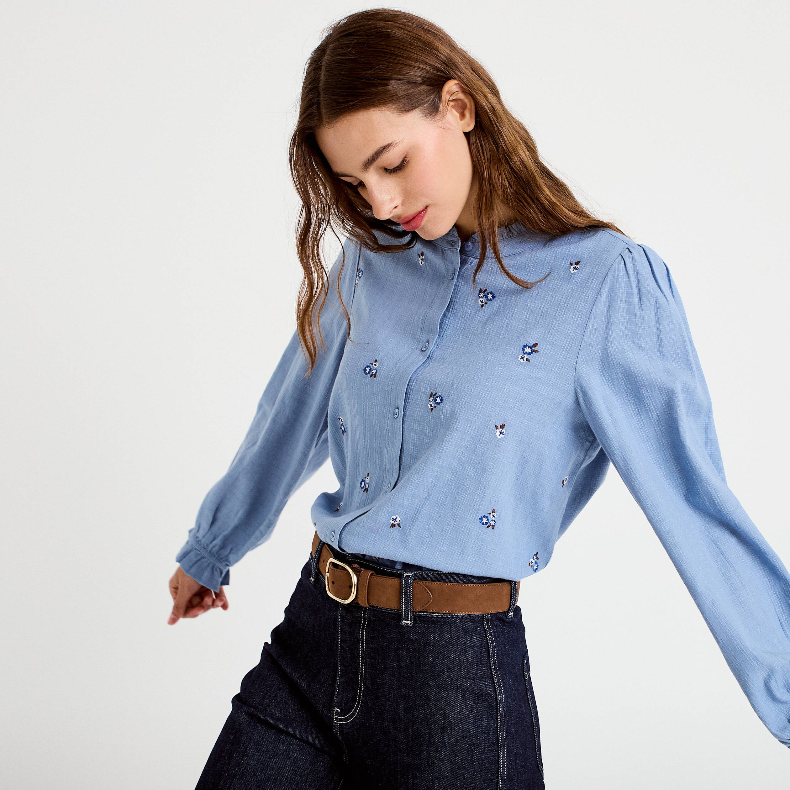 Blouse droite courte broderie bleu femme