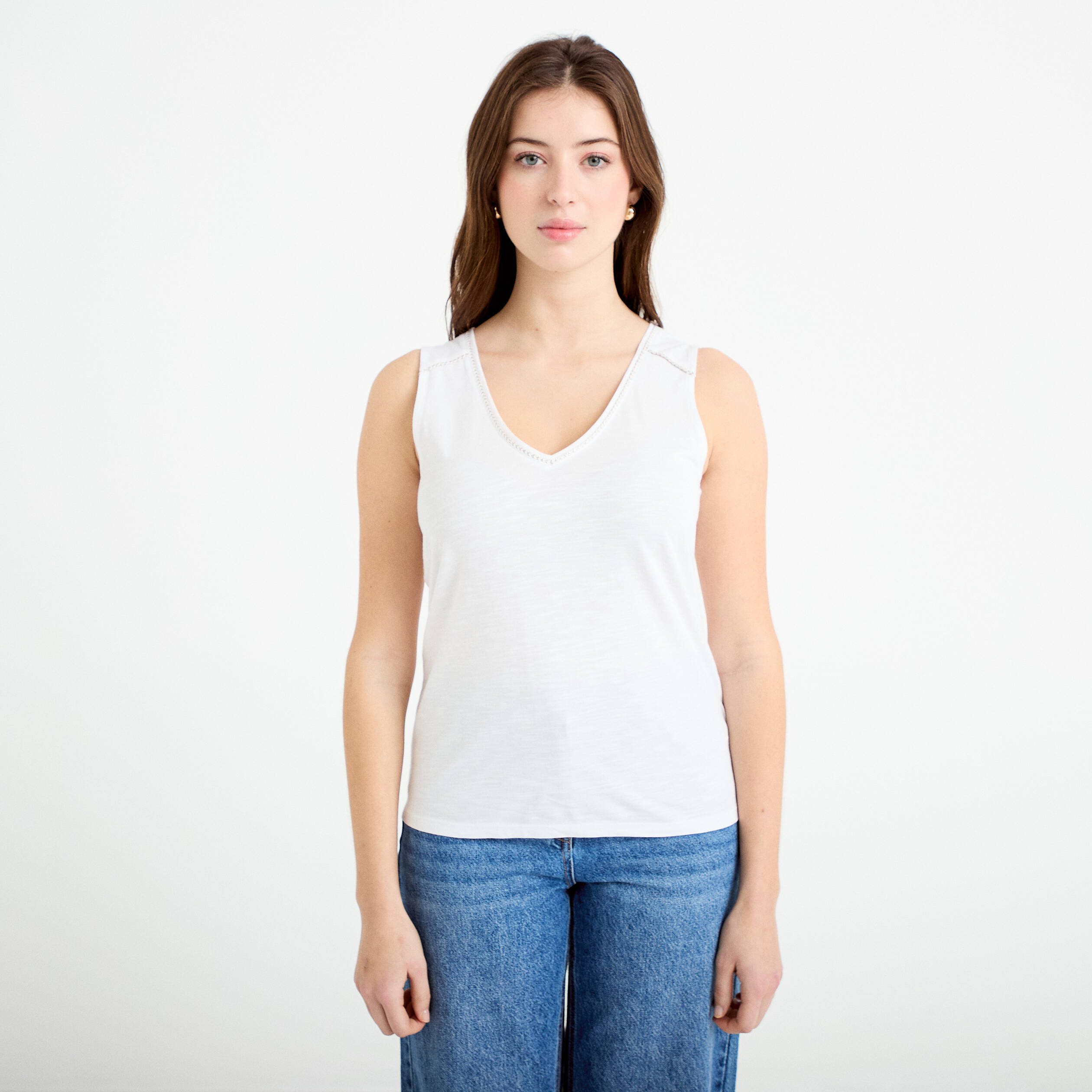 D&eacute;bardeur col v blanc femme