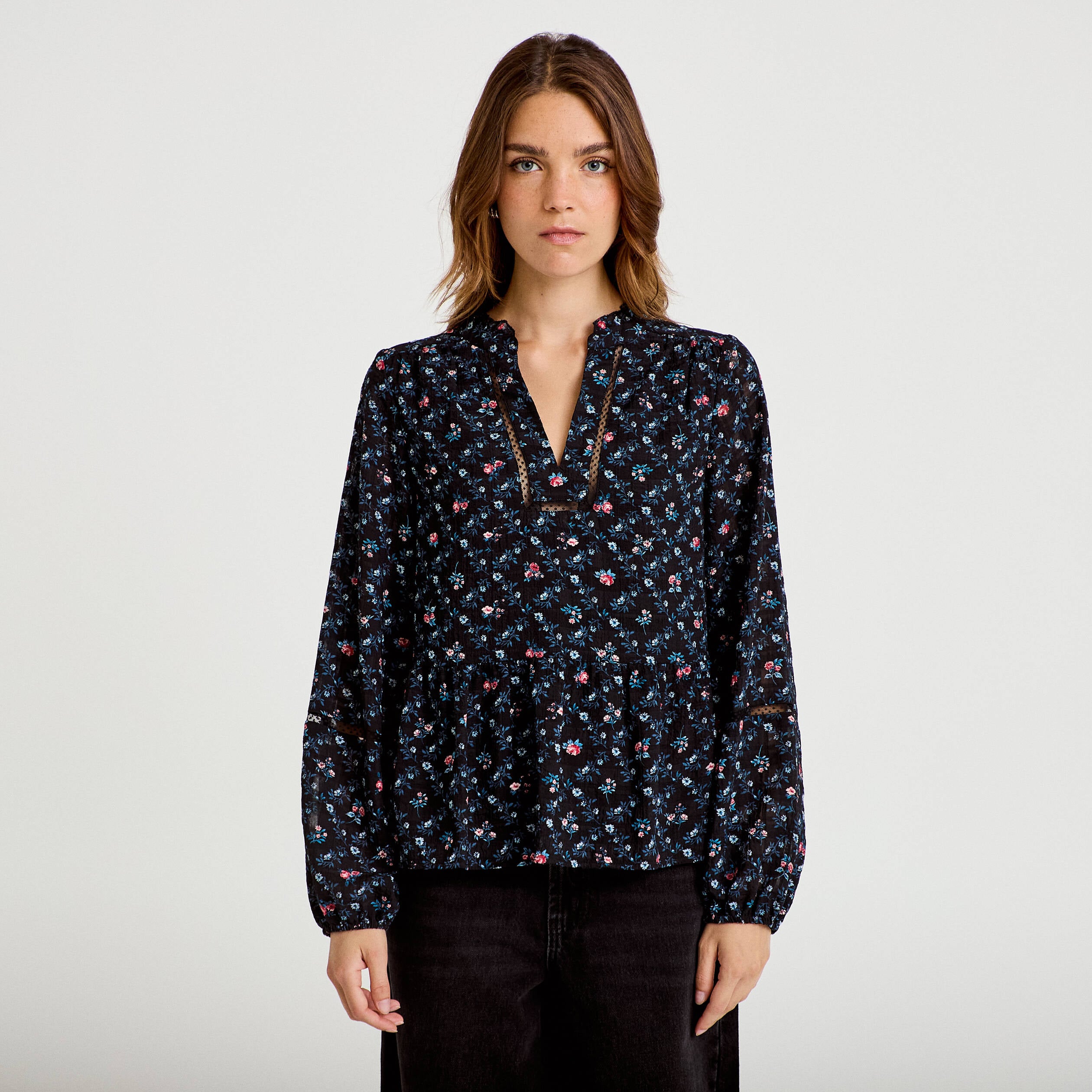 Chemise col v manches longues noir femme