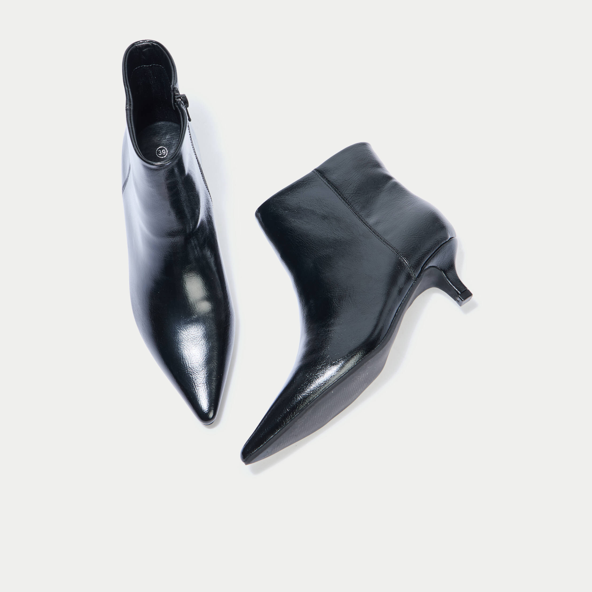 Bottines &agrave; talon noir femme