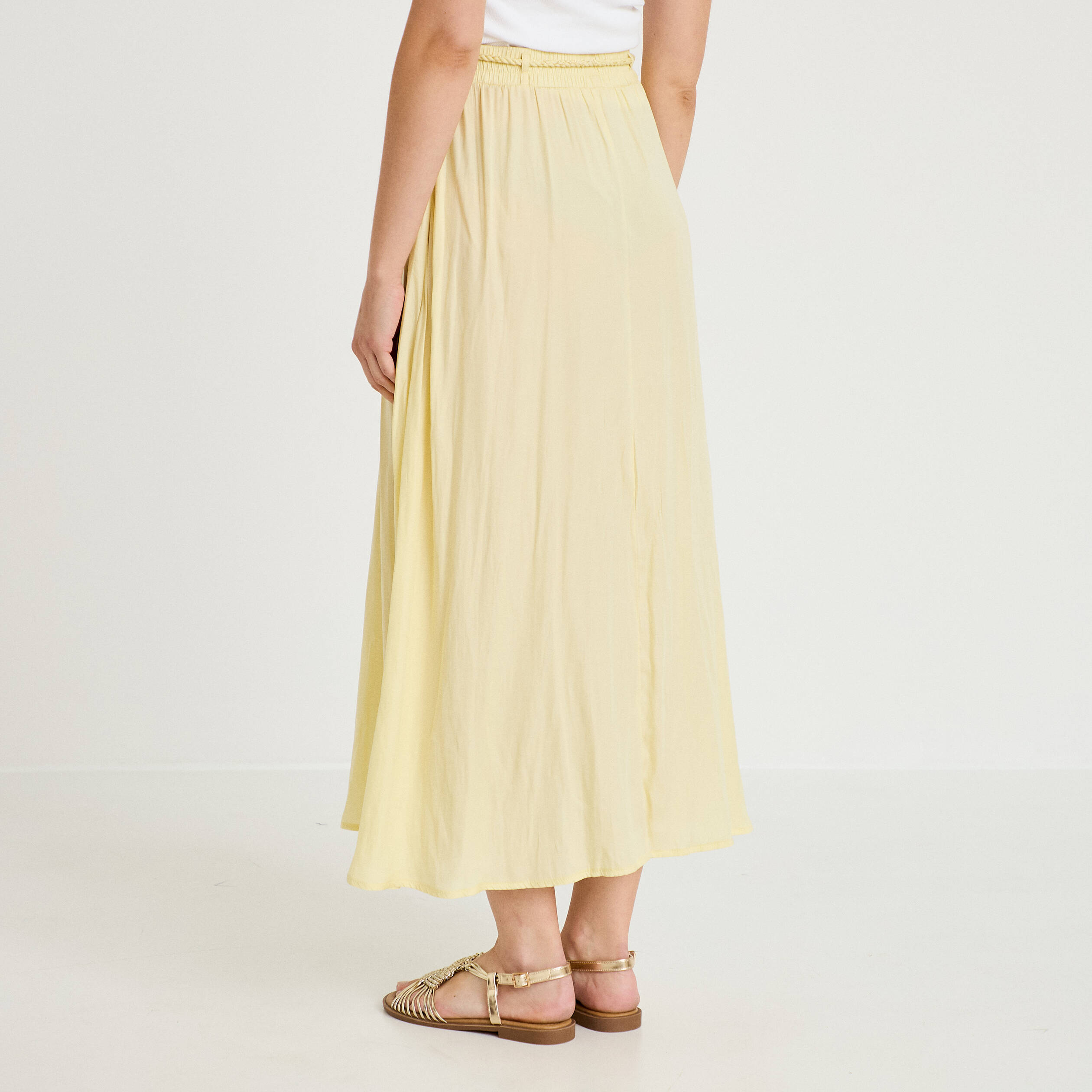 Jupe longue &eacute;vas&eacute;e satin jaune clair femme