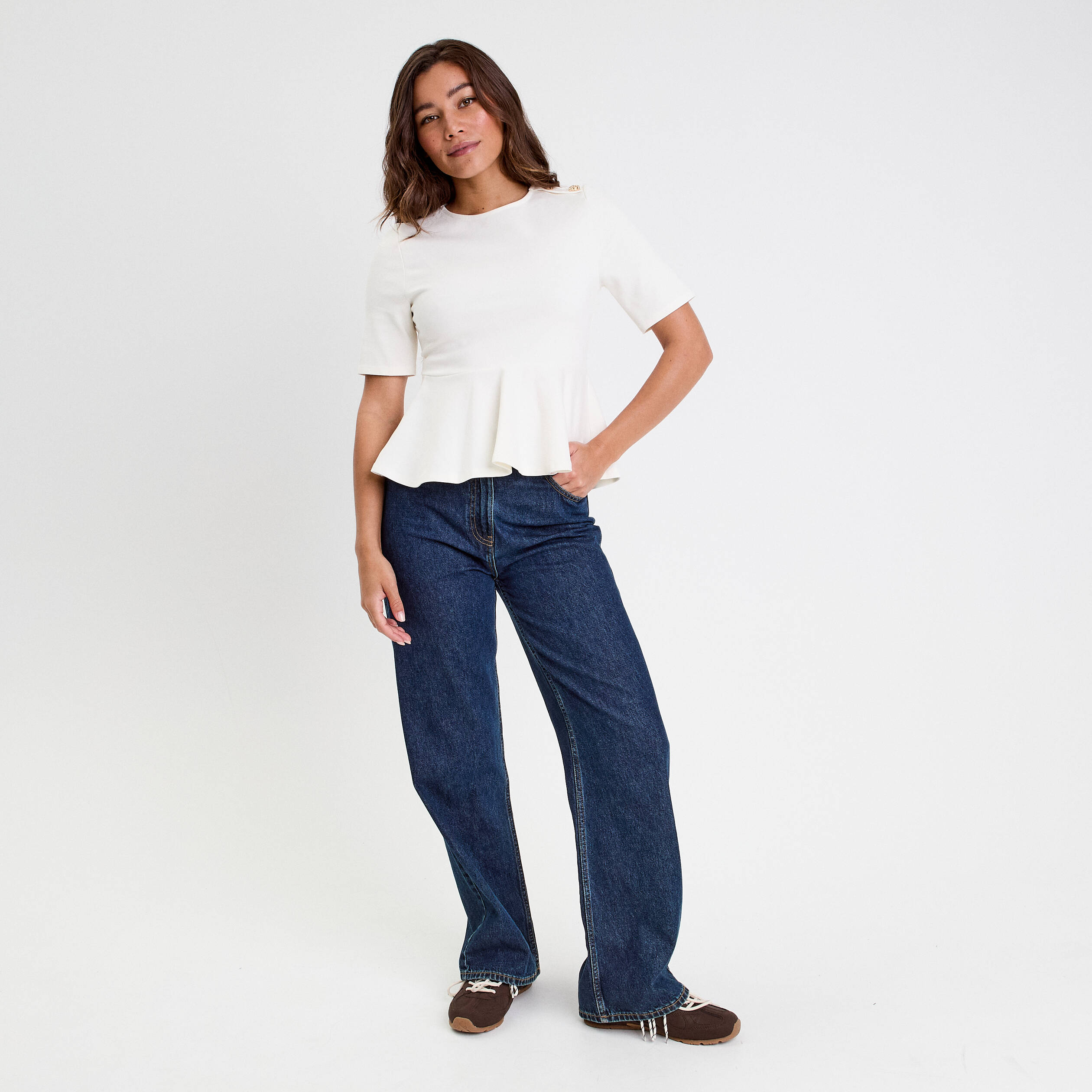 Top cintr&eacute; col rond manches longues ecru femme