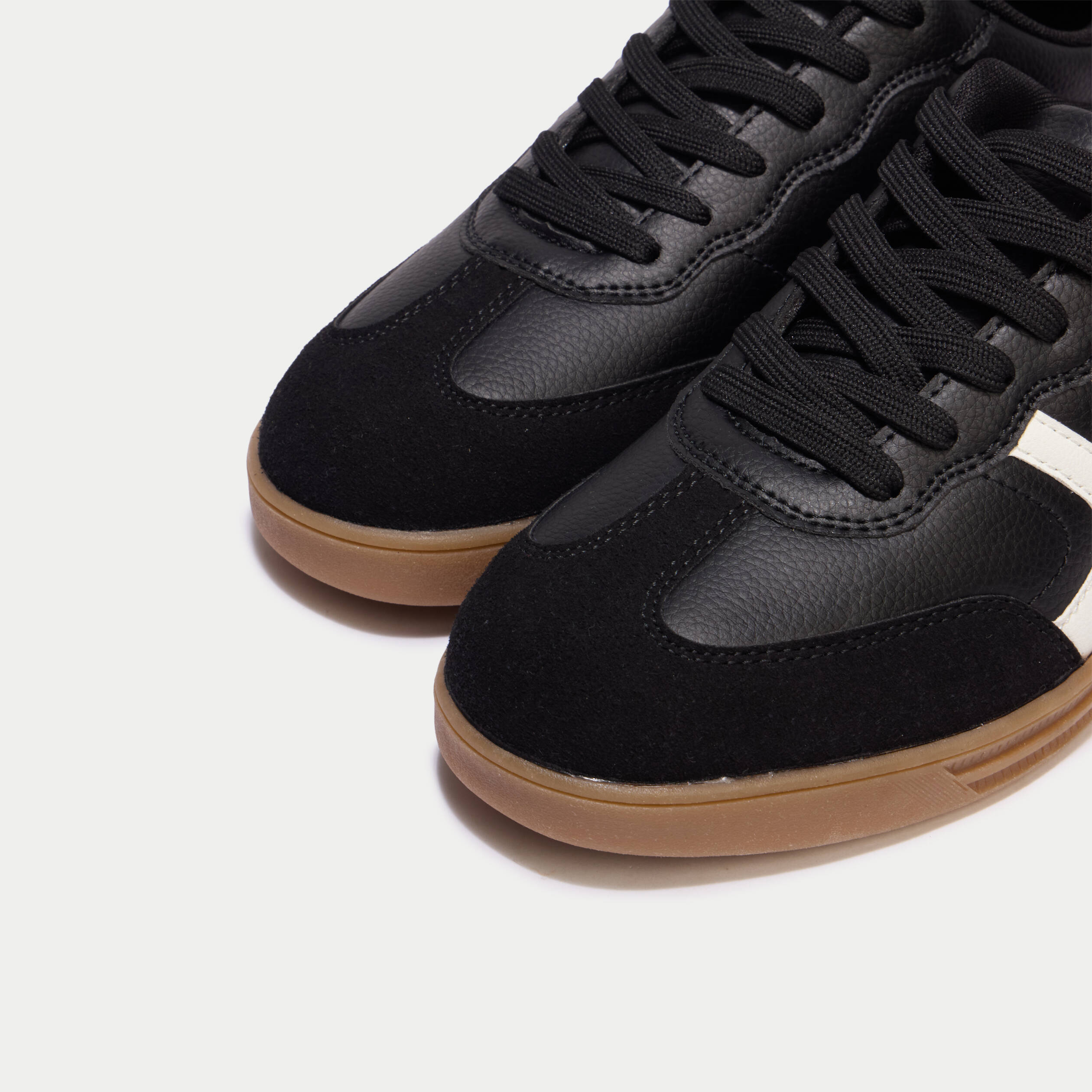 Baskets basses noir femme