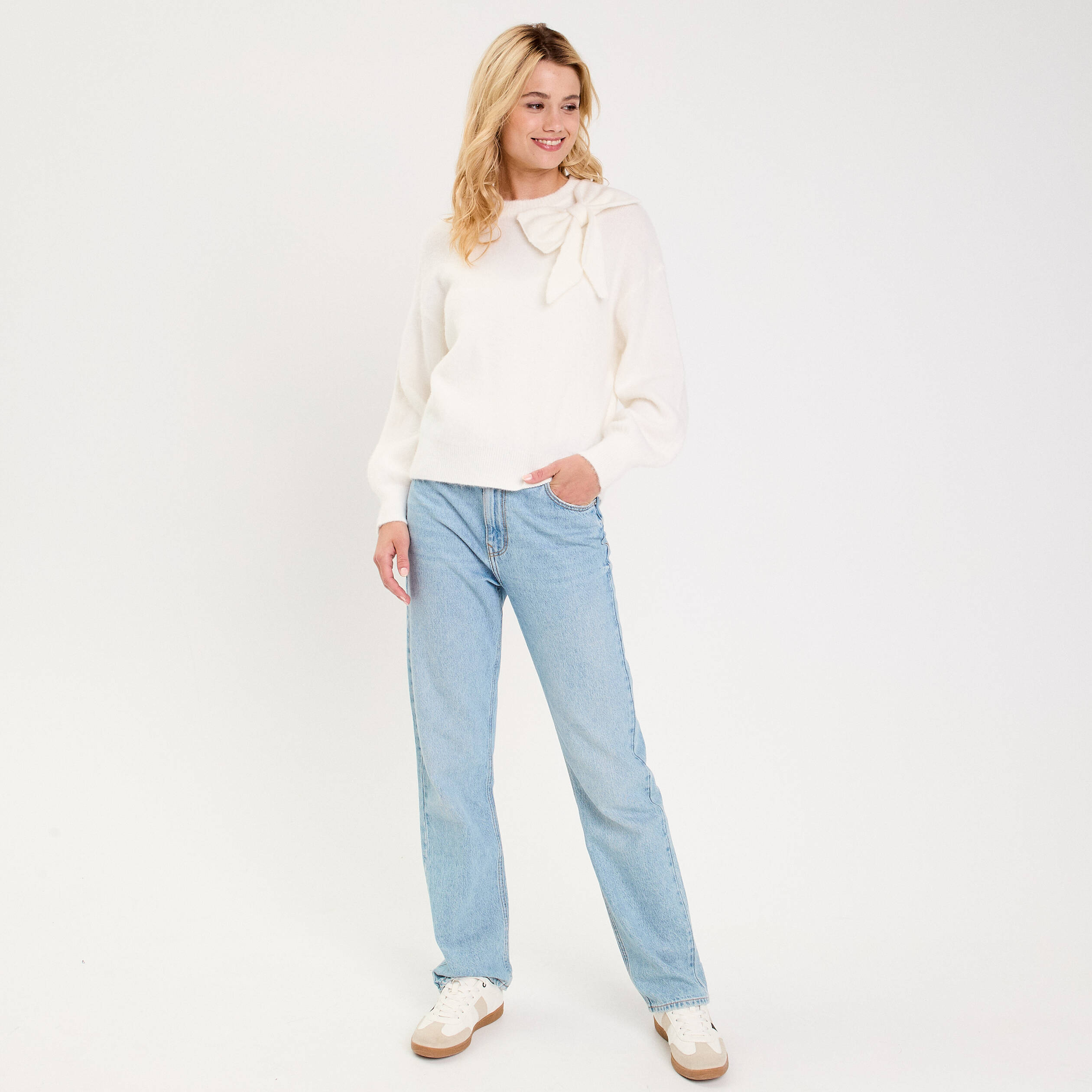 Pull oversize col avec noeud ecru femme