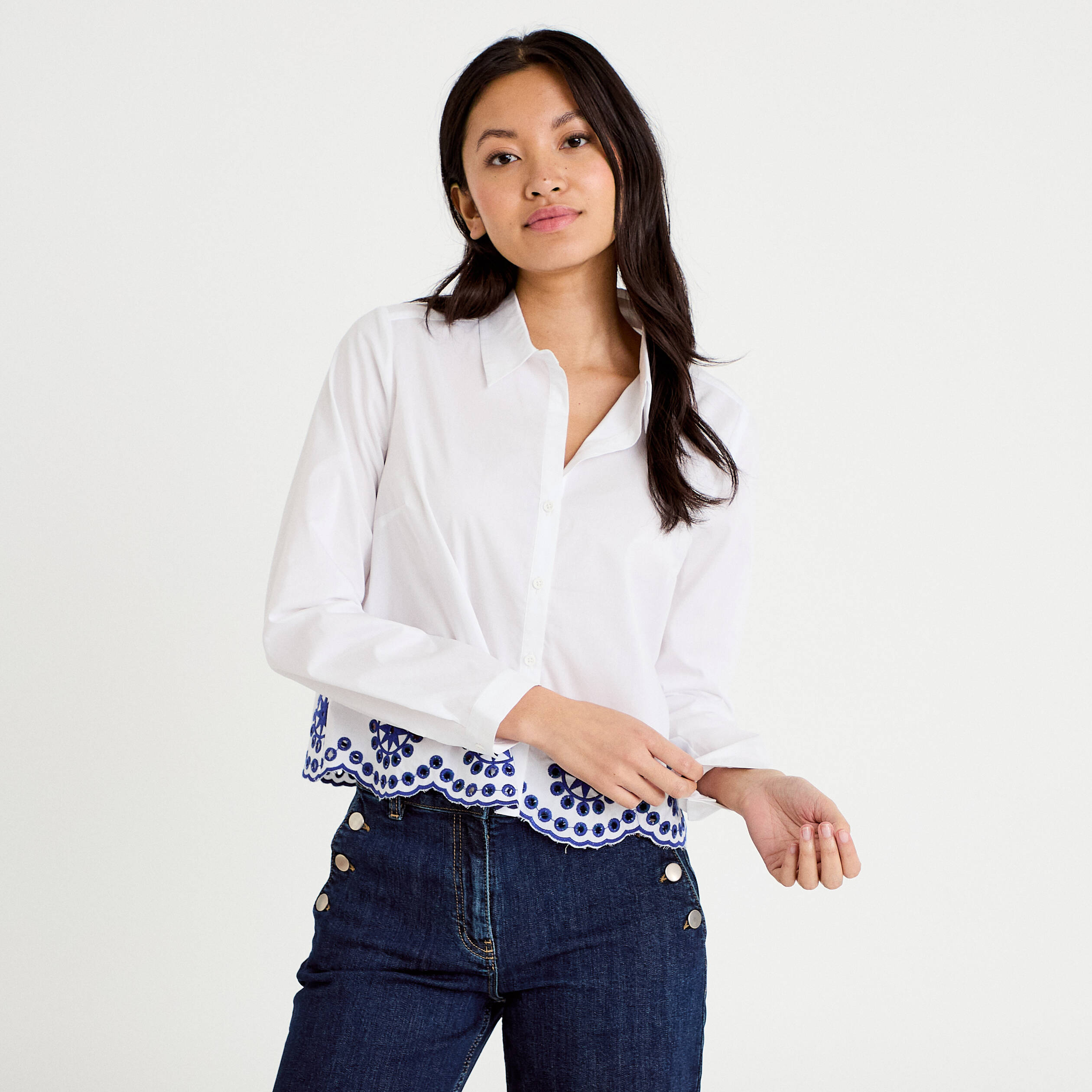 Chemise col classique avec broderie ecru femme