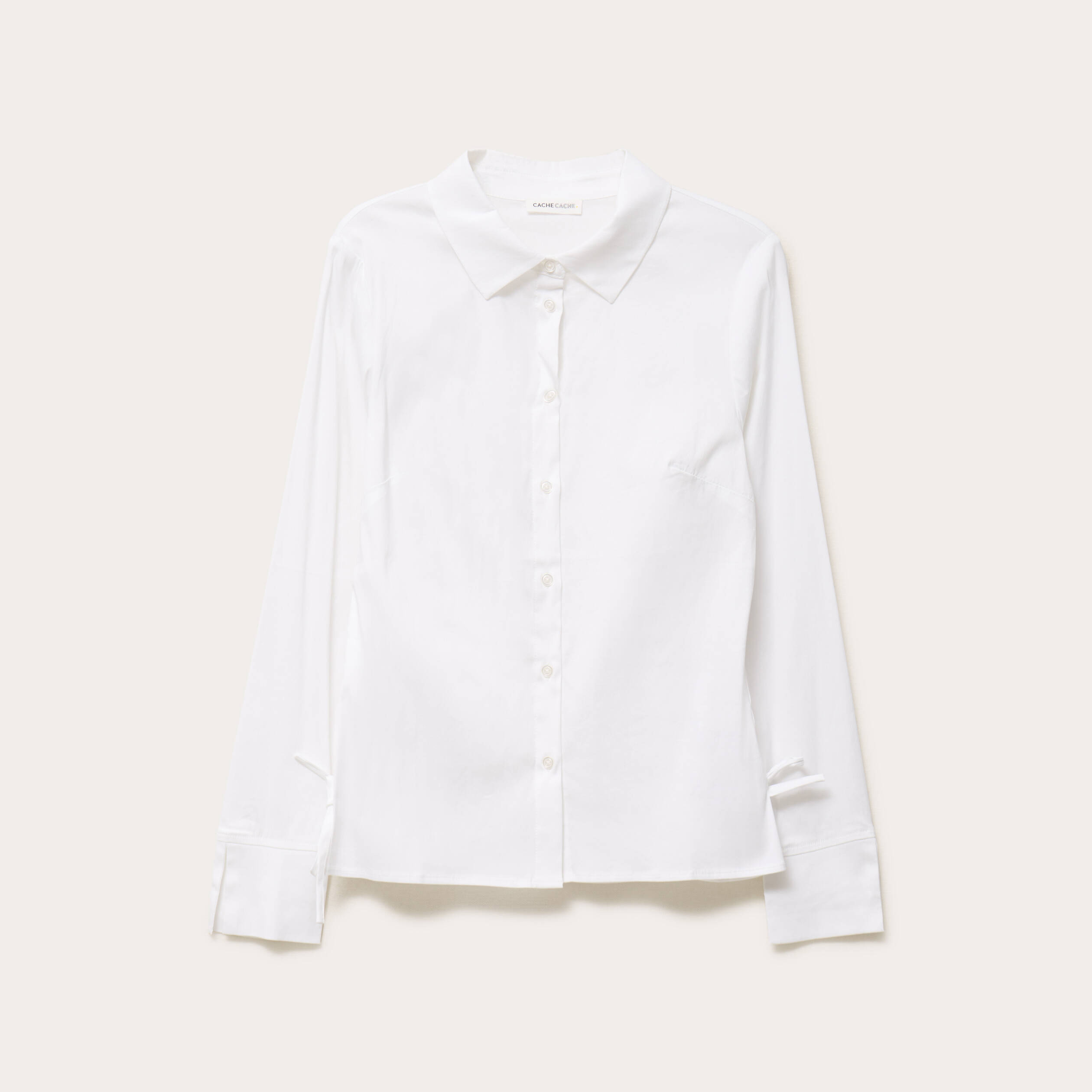 Chemise cintr&eacute;e courte col classique ecru femme