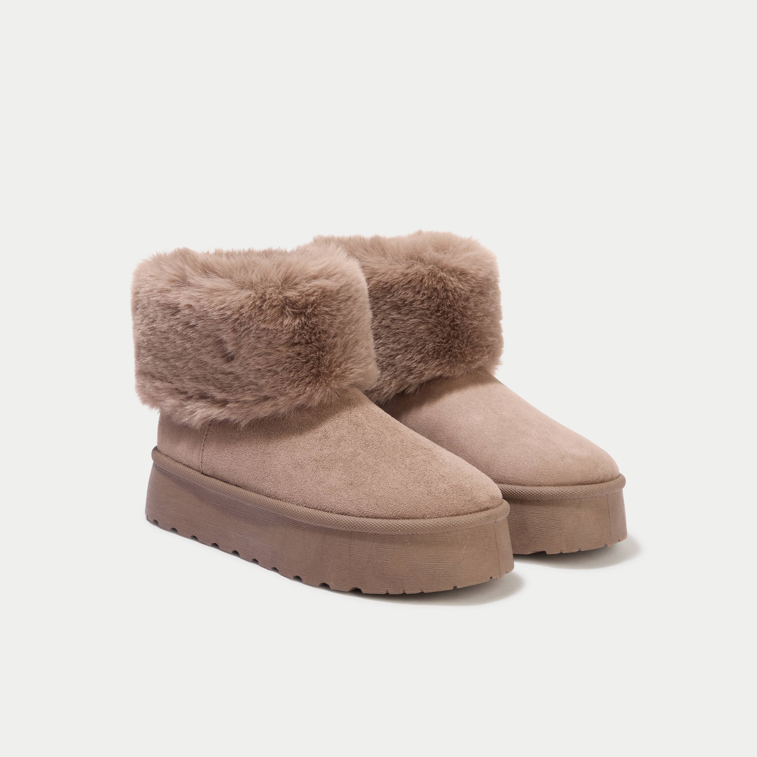 Bottines aspect daim beige femme
