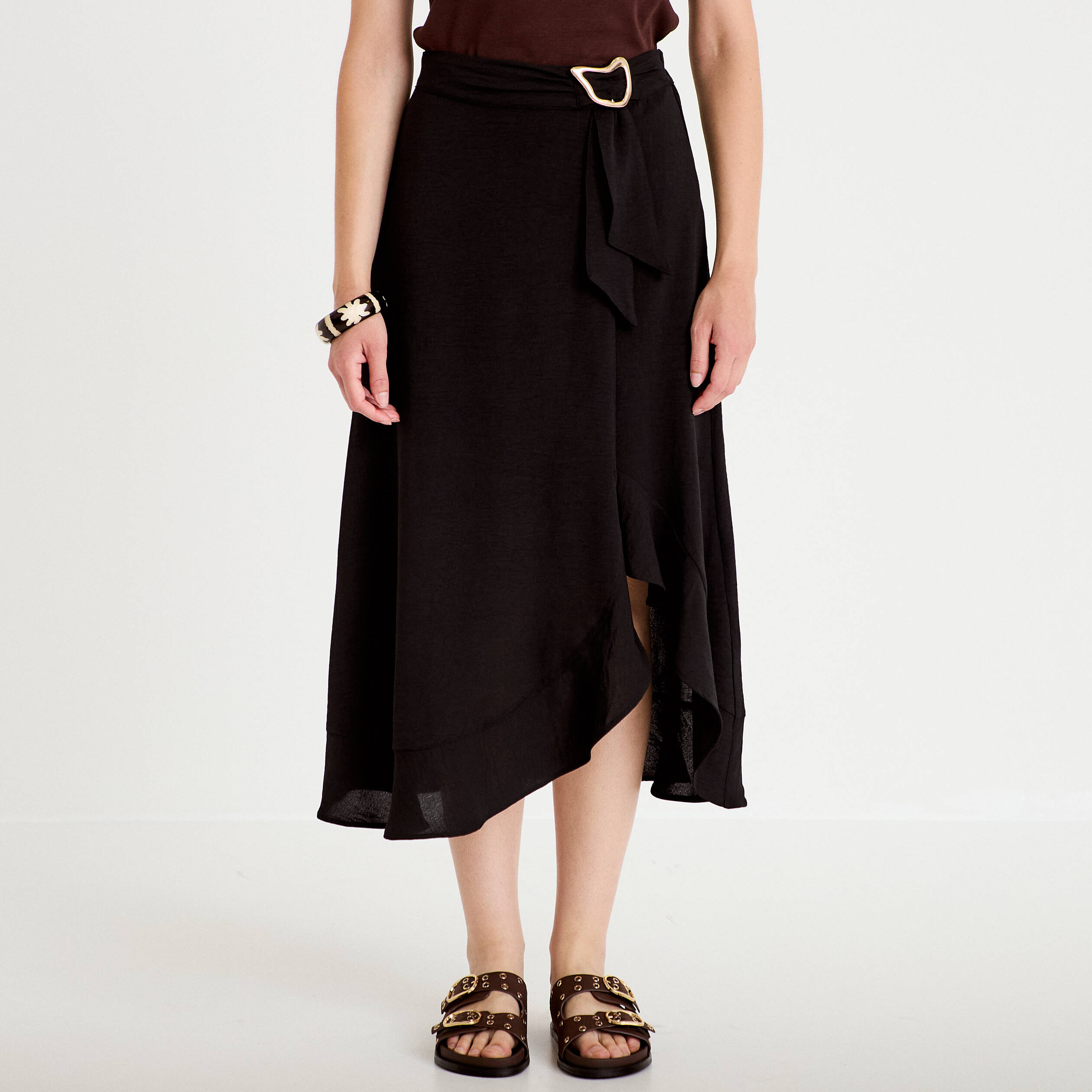 Jupe &eacute;vas&eacute;e longueur 3/4 avec bijou noir femme