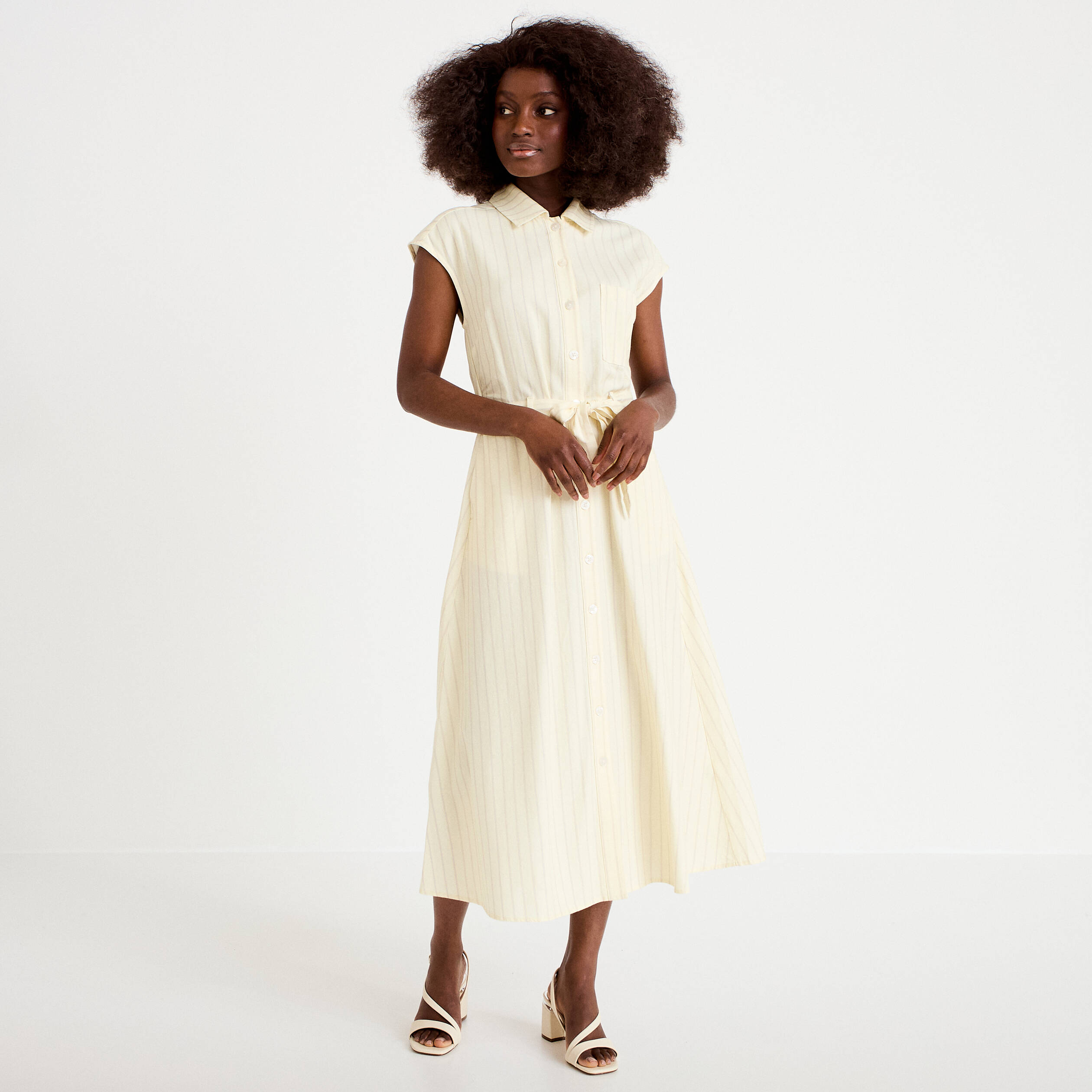 Robe midi &eacute;vas&eacute;e manches tr&egrave;s courtes jaune pastel femme