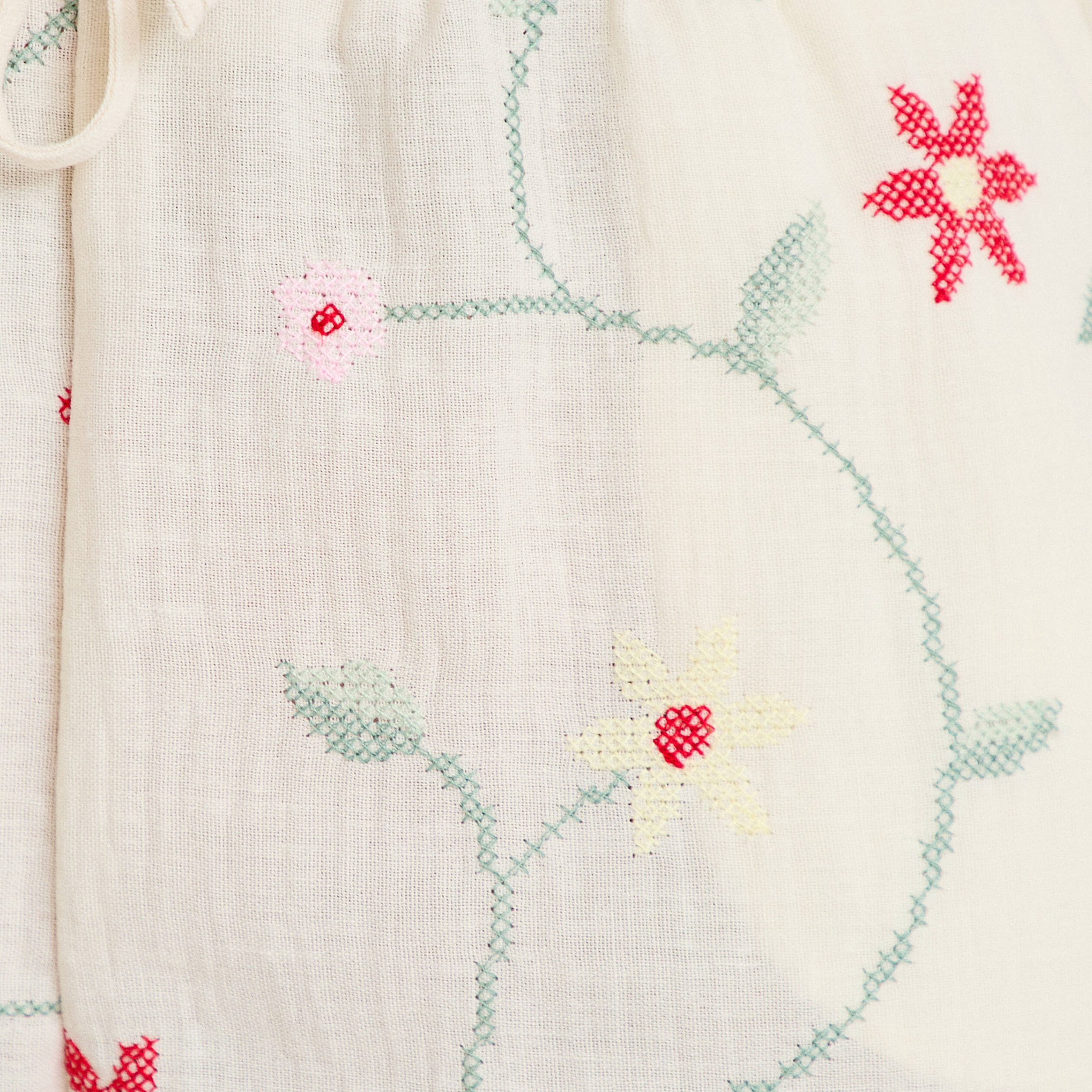 Short avec broderie blanc femme