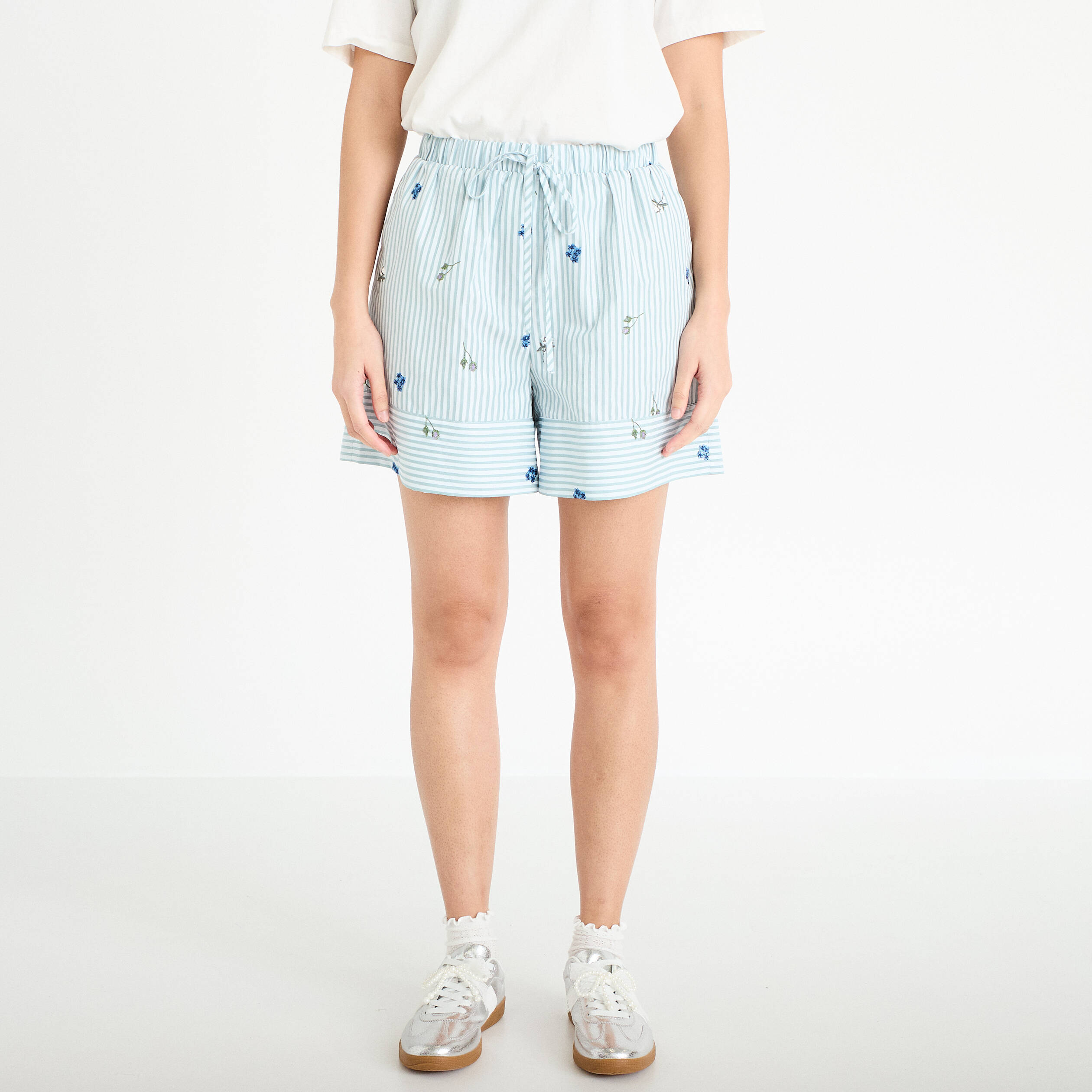 Short flare brod&eacute; Bridgerton bleu clair femme