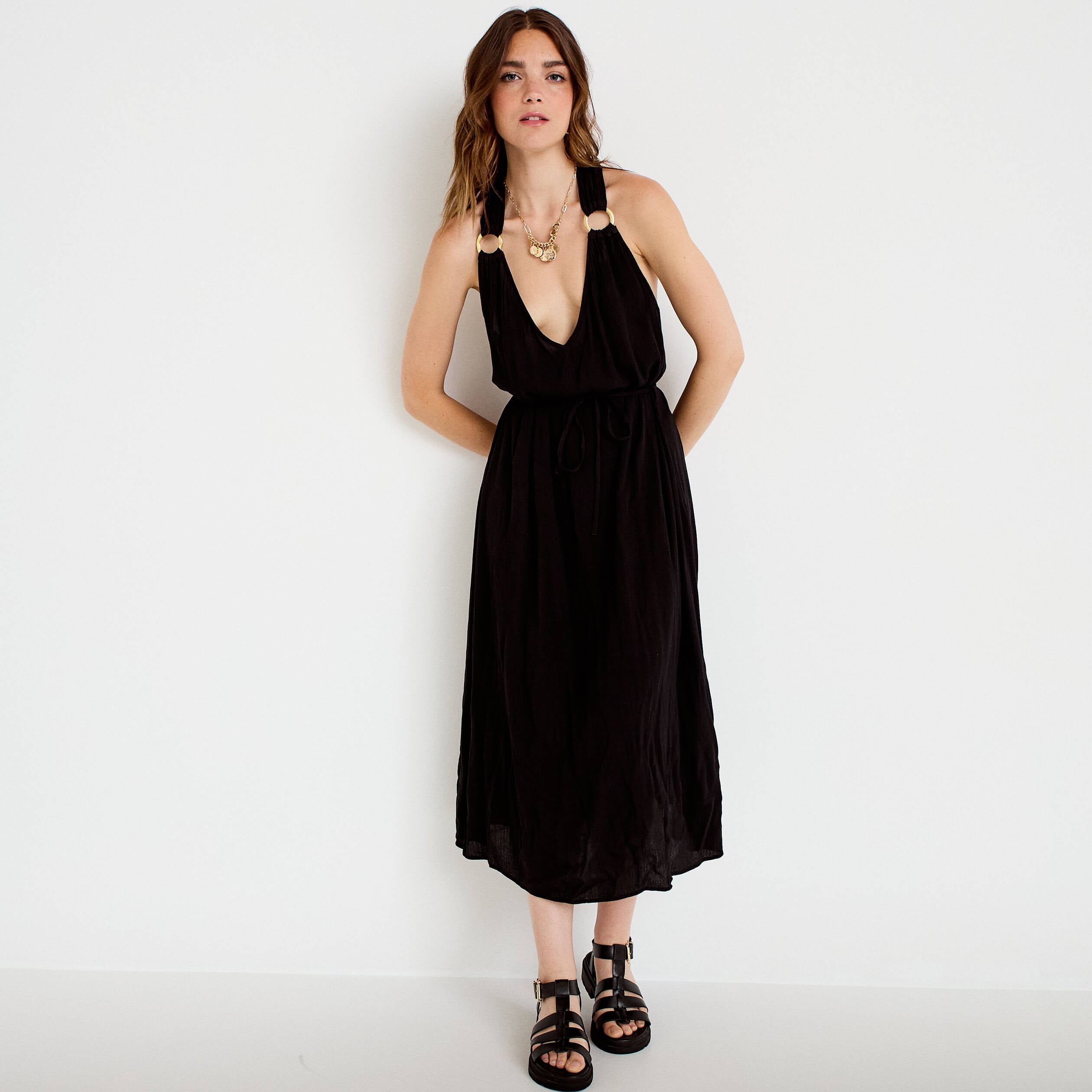 Robe longue droite fines bretelles col v noir femme