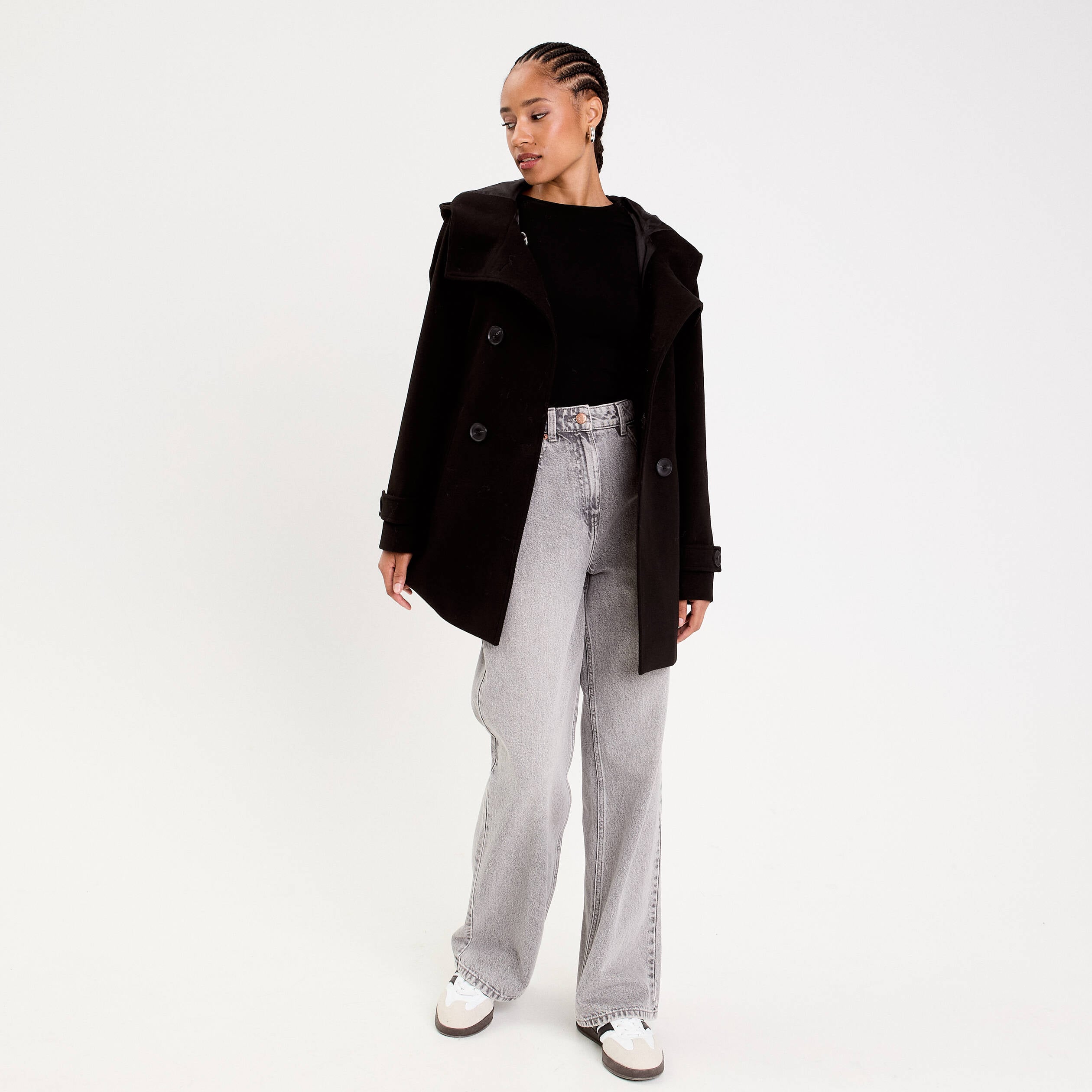Manteau ajust&eacute; 3/4 &agrave; capuche noir femme