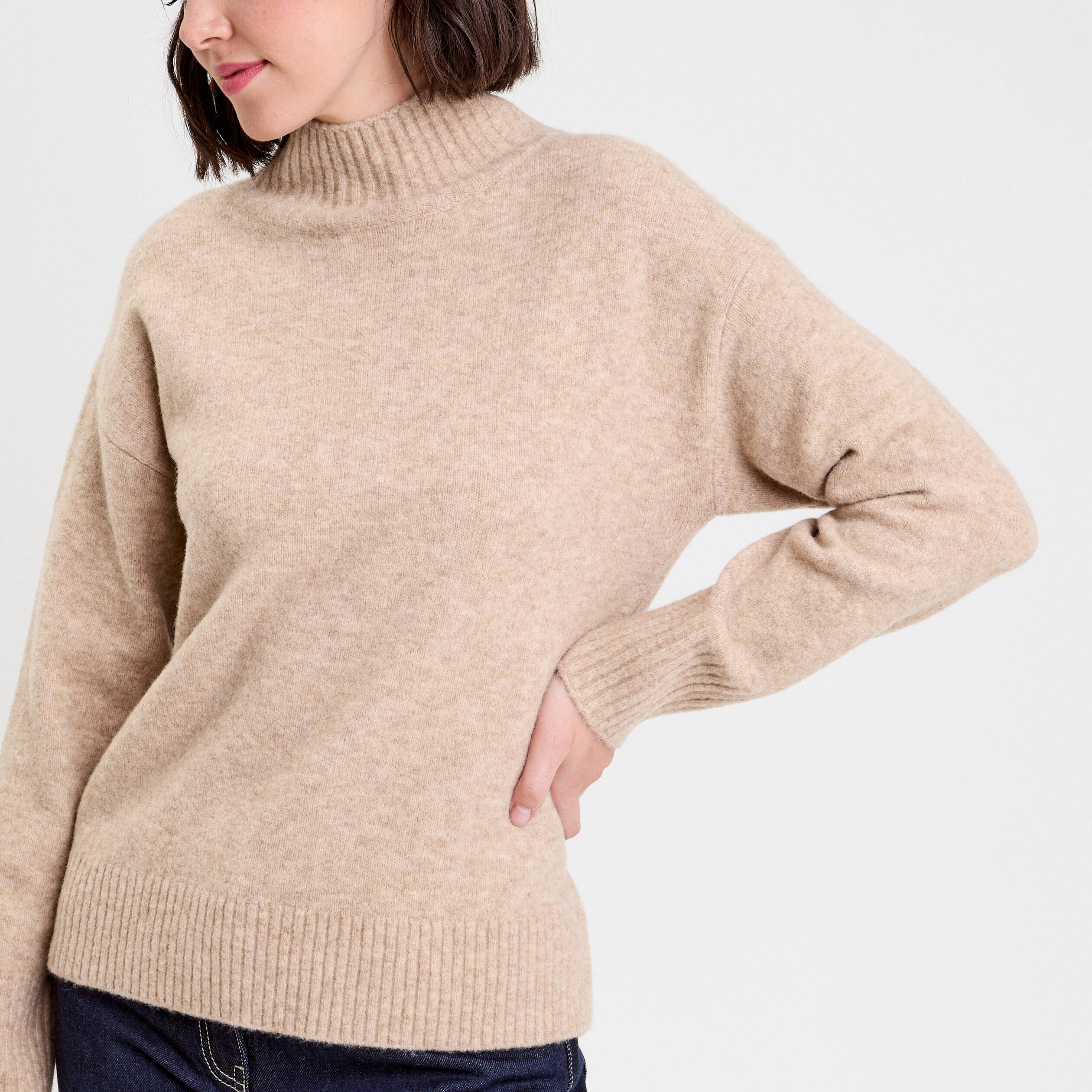 Pull col roul&eacute; manches longues beige femme