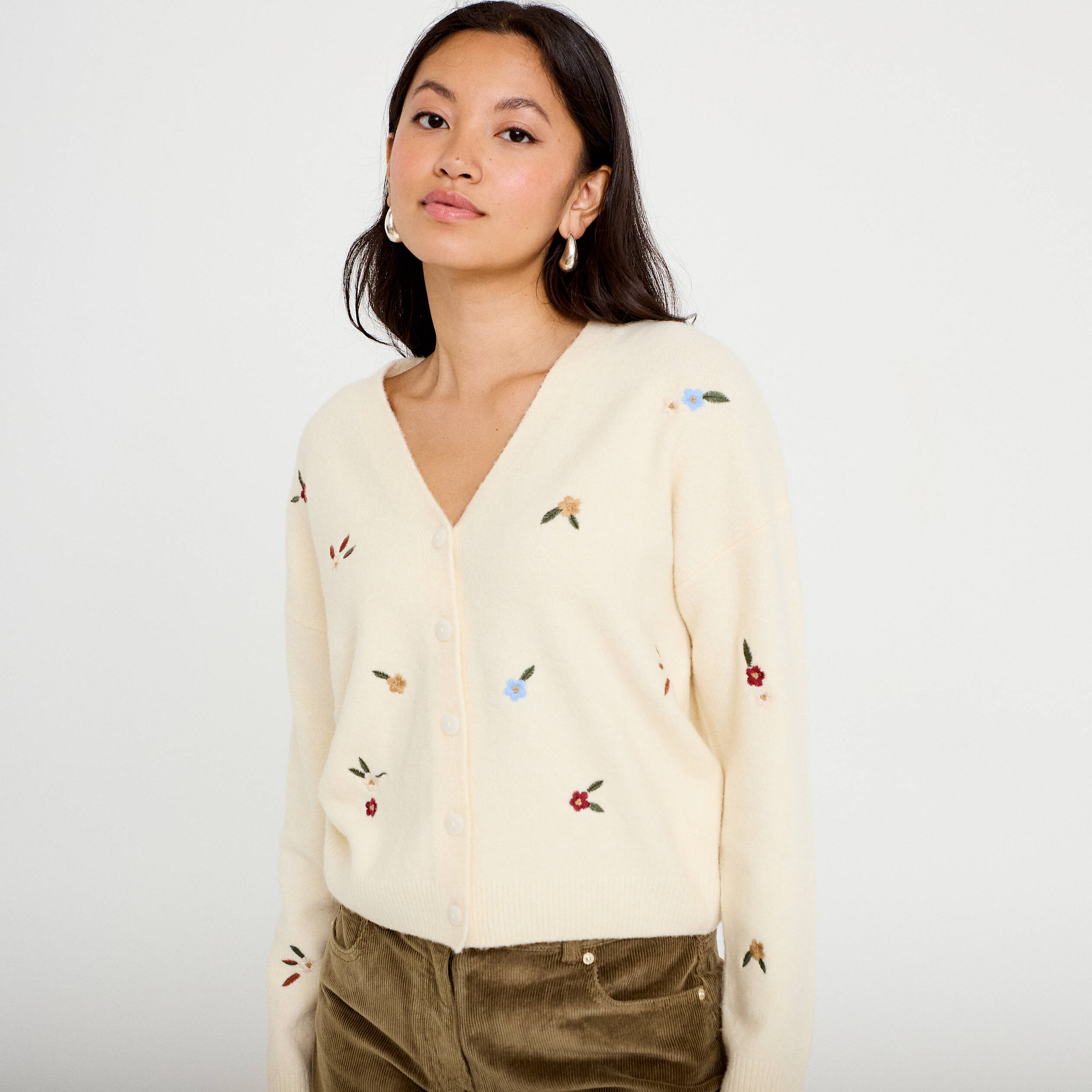 Gilet manches longues fleurs brod&eacute;es sable femme