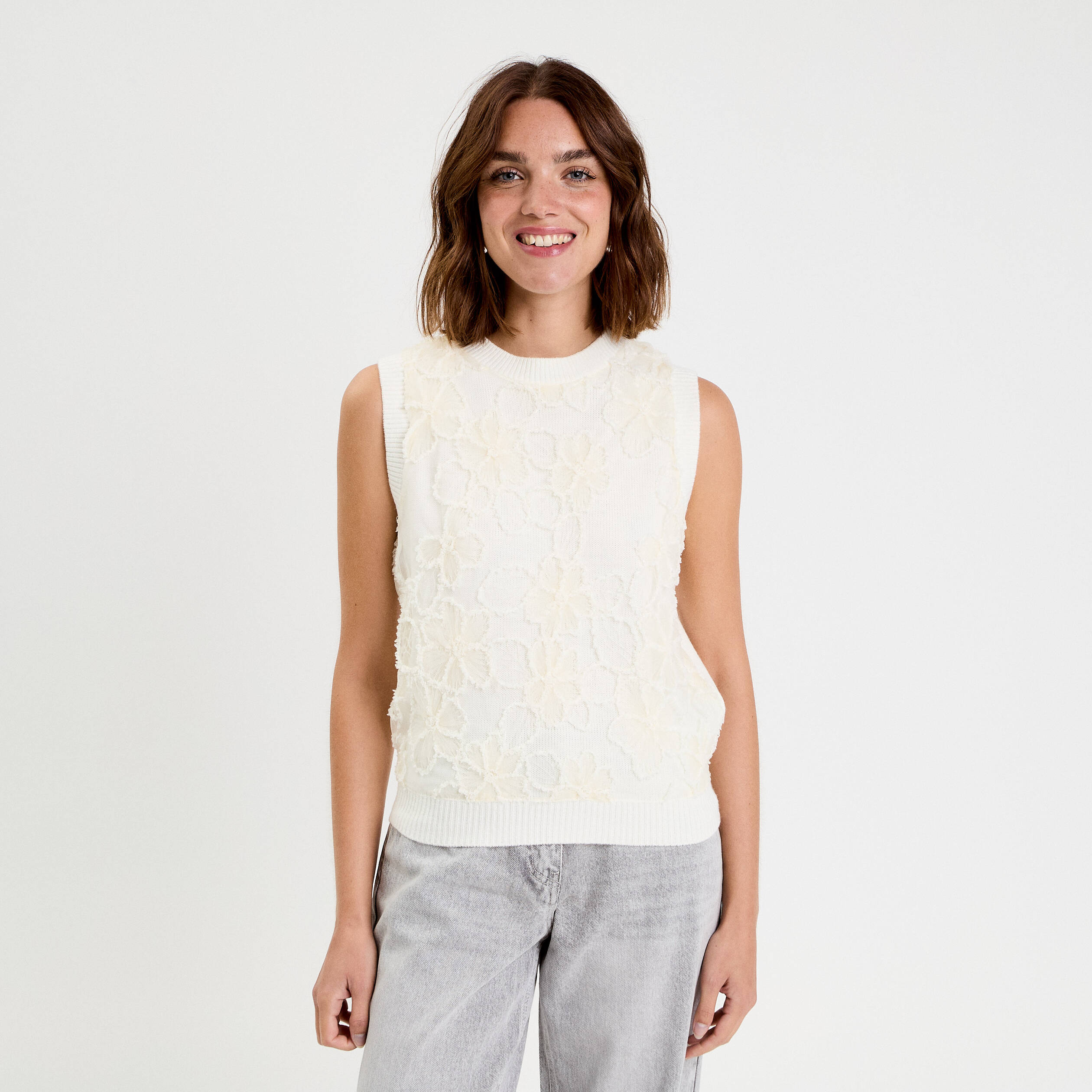Pull sans manches &agrave; motif floral ecru femme