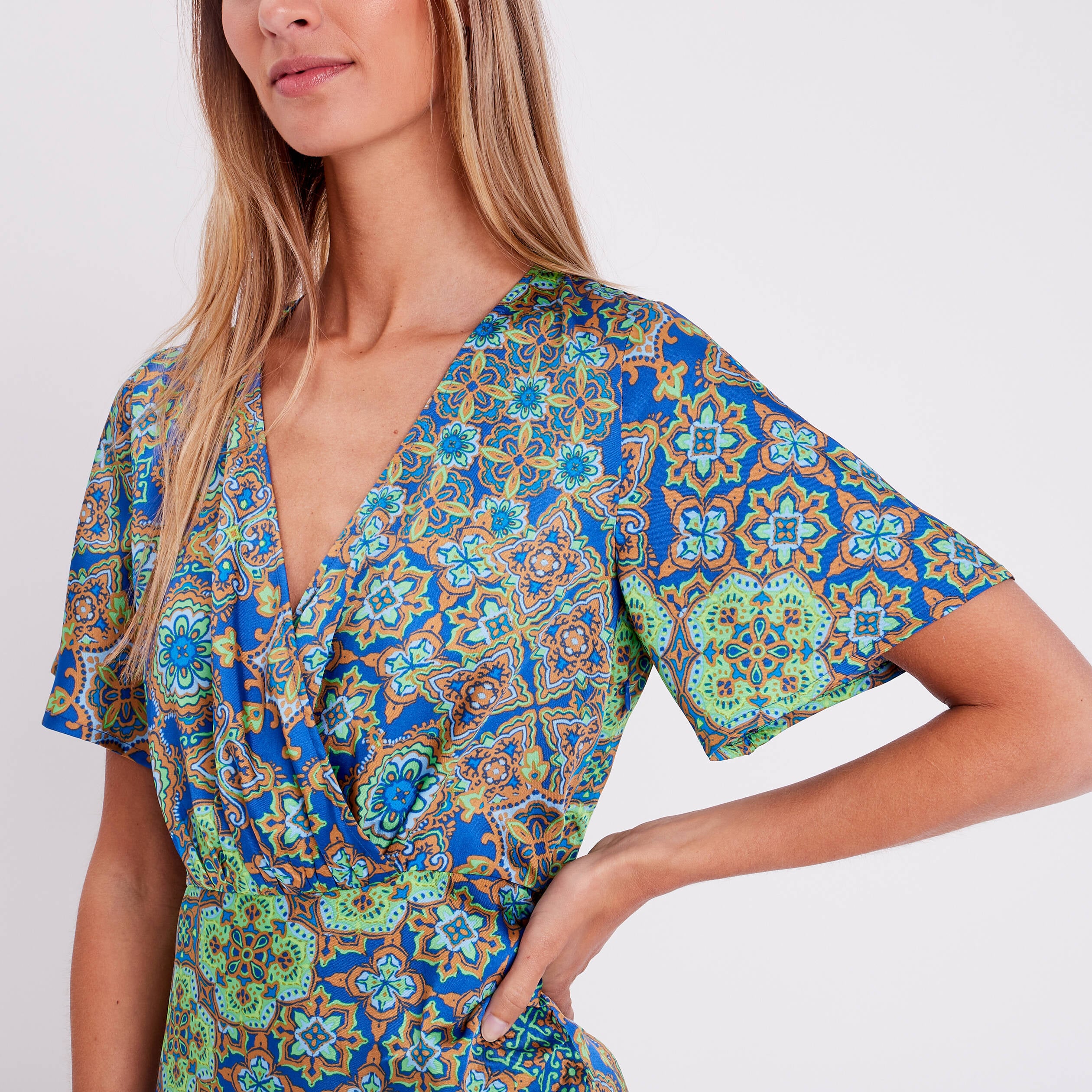 Robe droite drap&eacute;e satin bleu roi femme