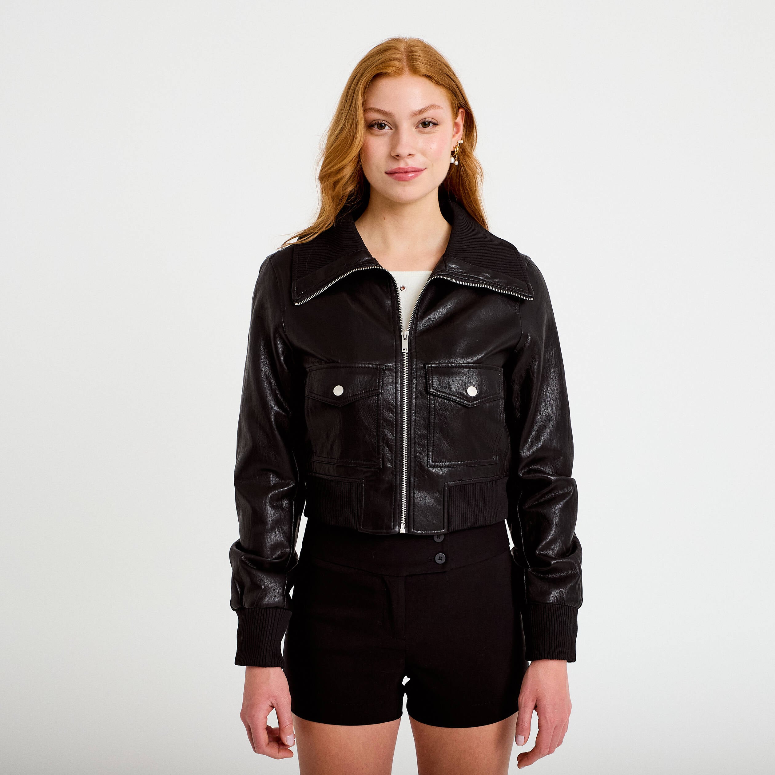 Bomber ajust&eacute; cropped similicuir noir femme