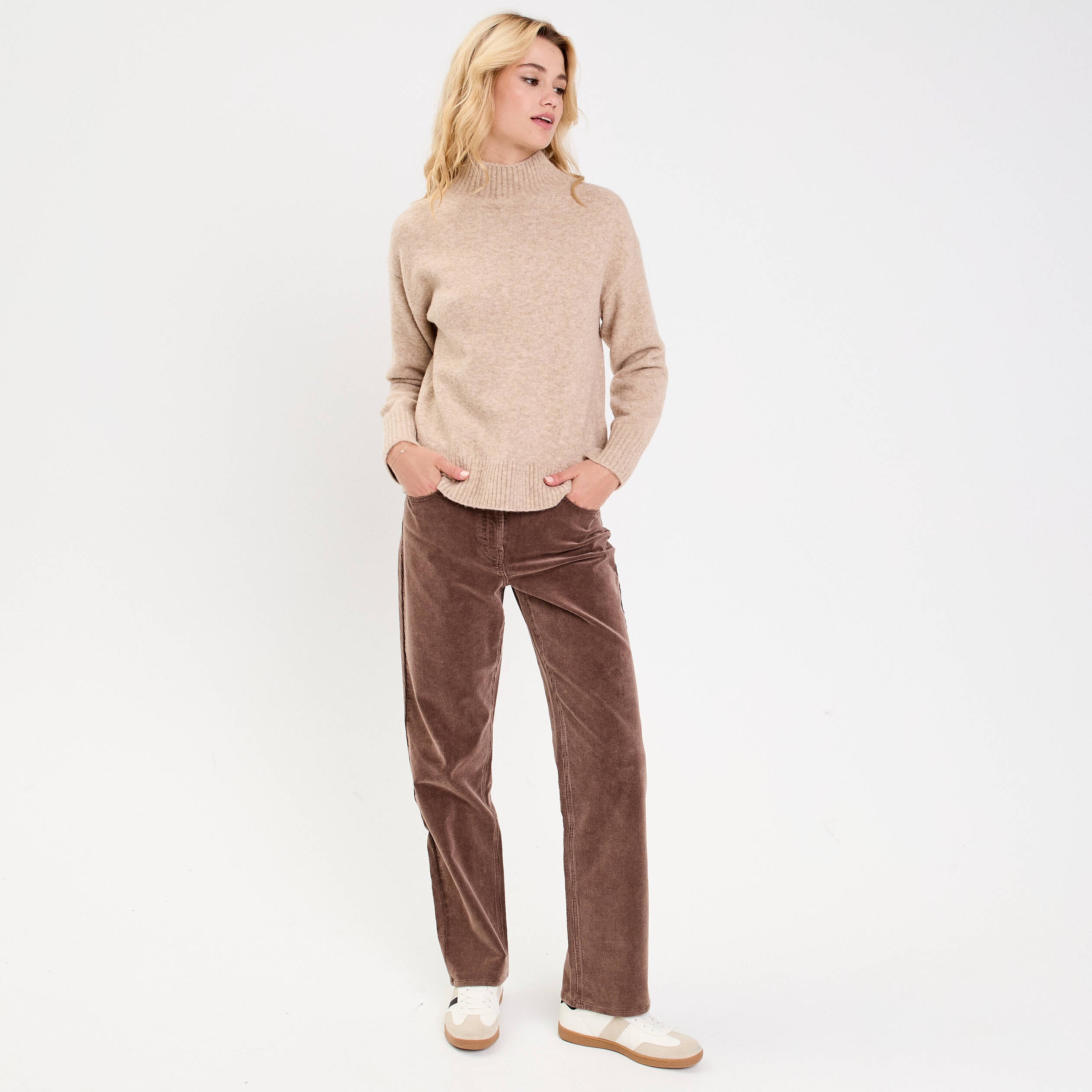 Pantalon droit en velours jaune femme