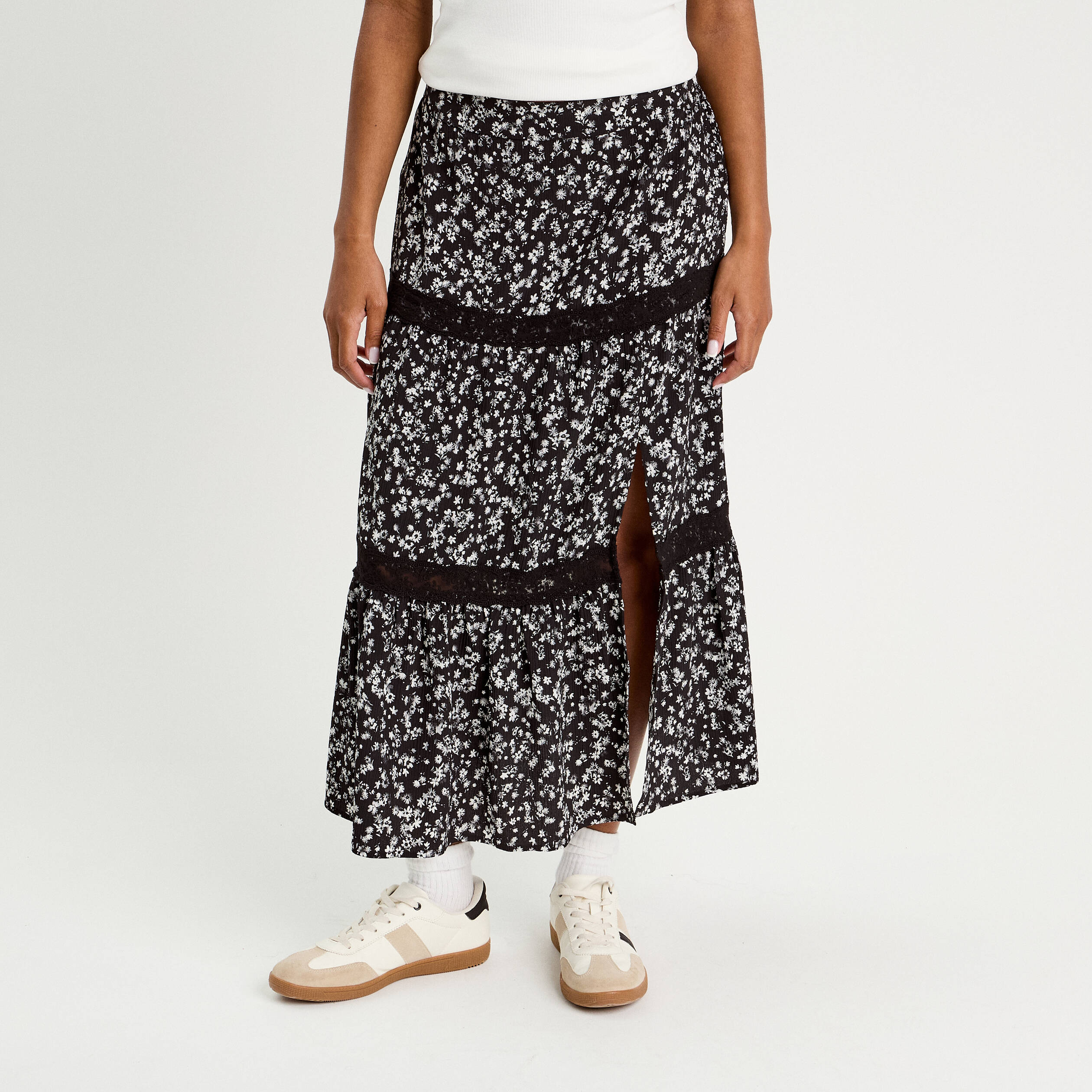 Jupe longue &eacute;vas&eacute;e noir femme