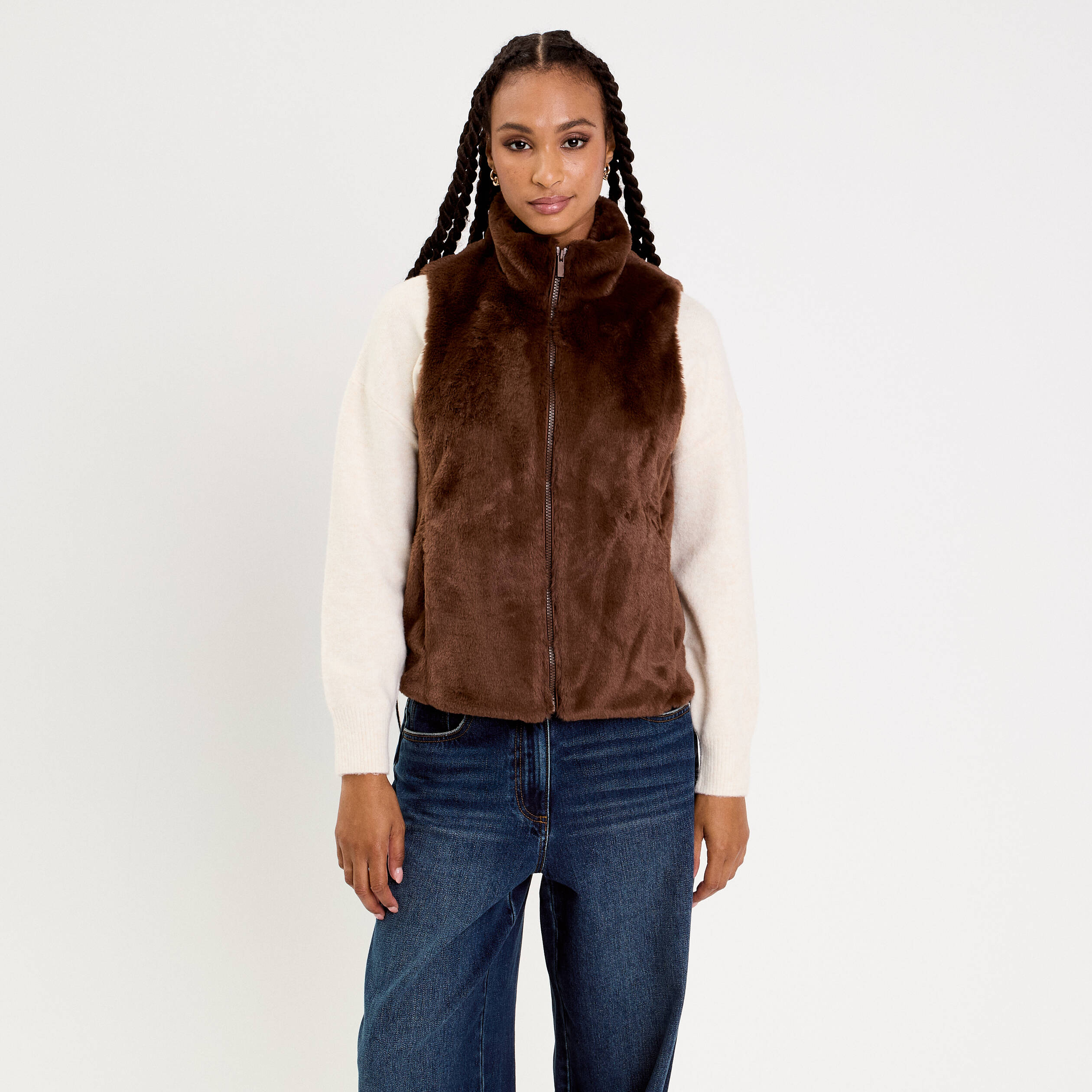 Veste courte ajust&eacute;e sans manches marron femme