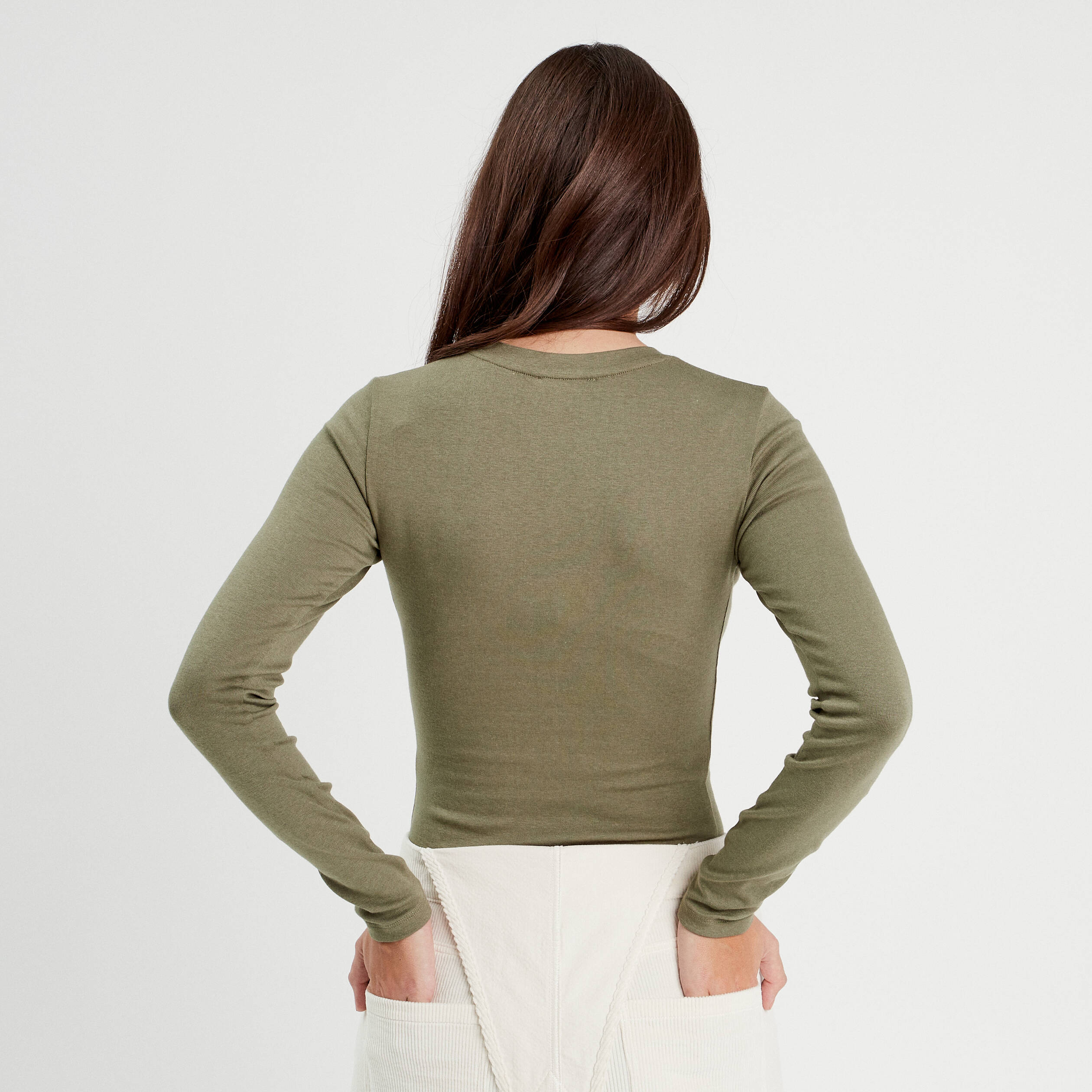T-shirt cintr&eacute; col rond manches longues vert kaki femme