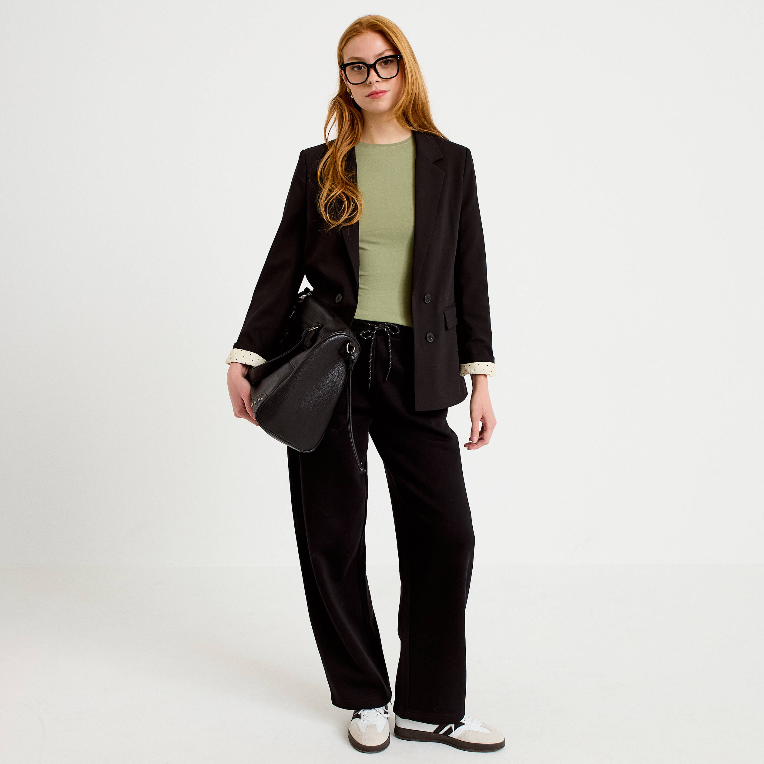 Blazer ajust&eacute; manches longues noir femme