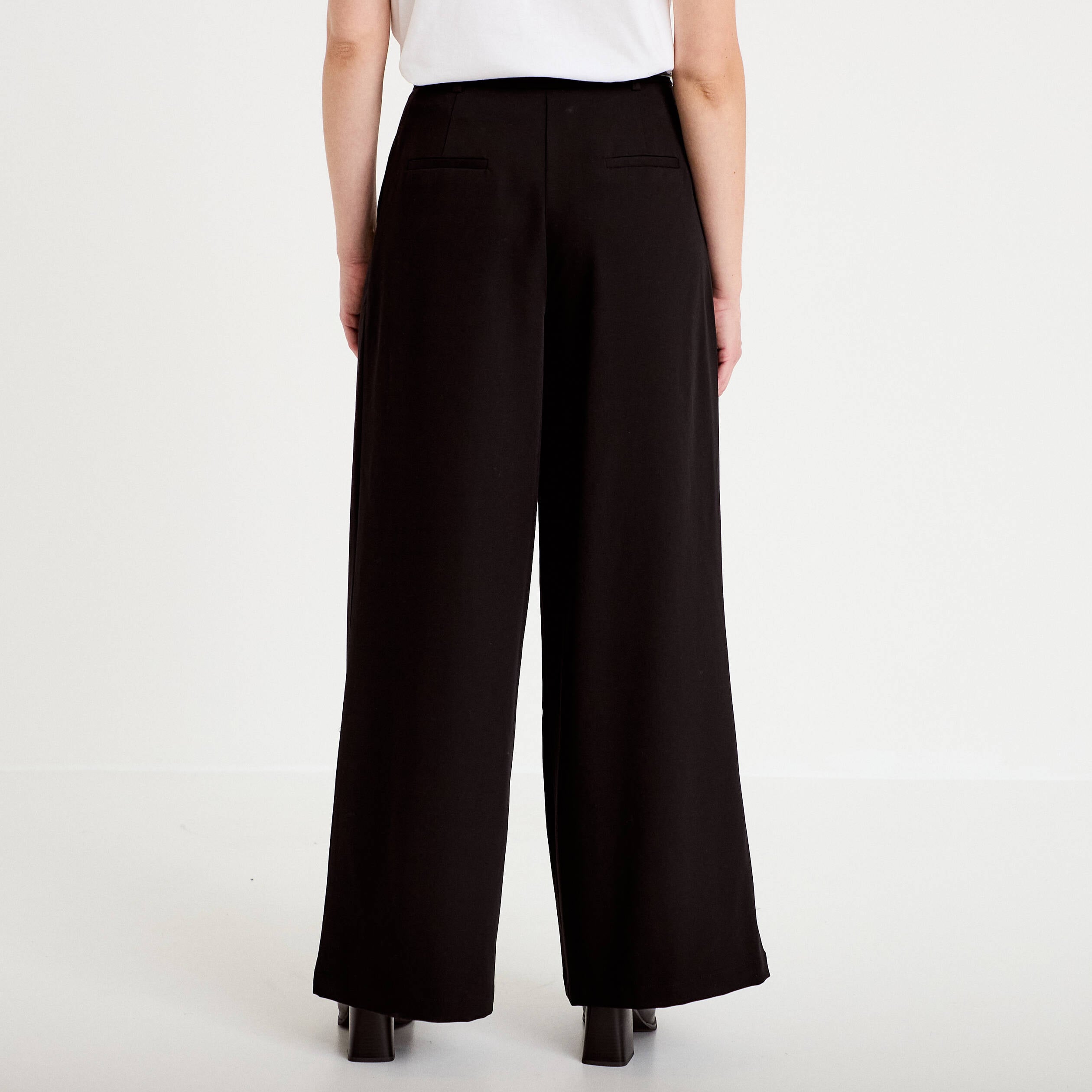 Pantalon large avec ceinture amovible noir femme