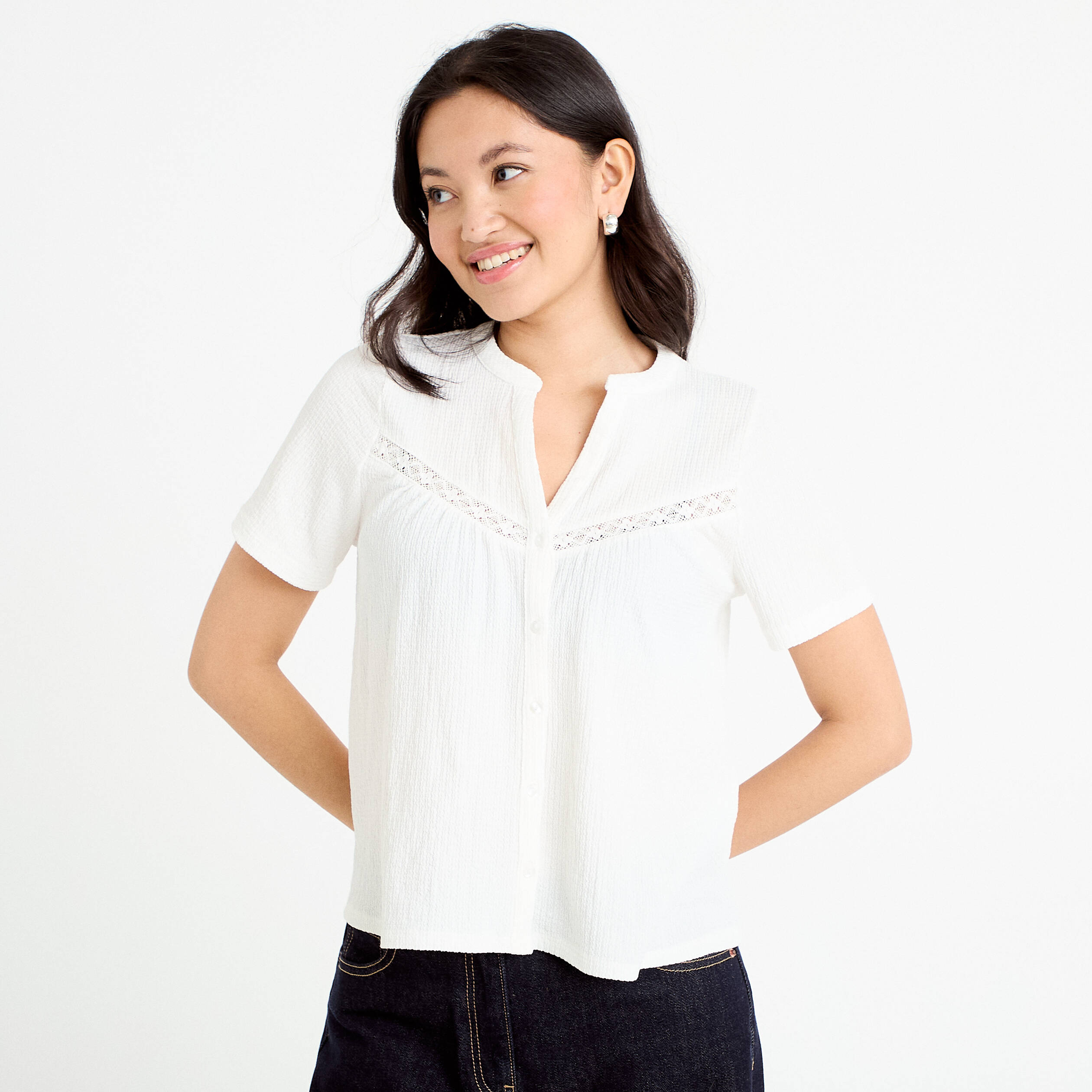 Blouse pliss&eacute;e col v manches courtes ecru femme