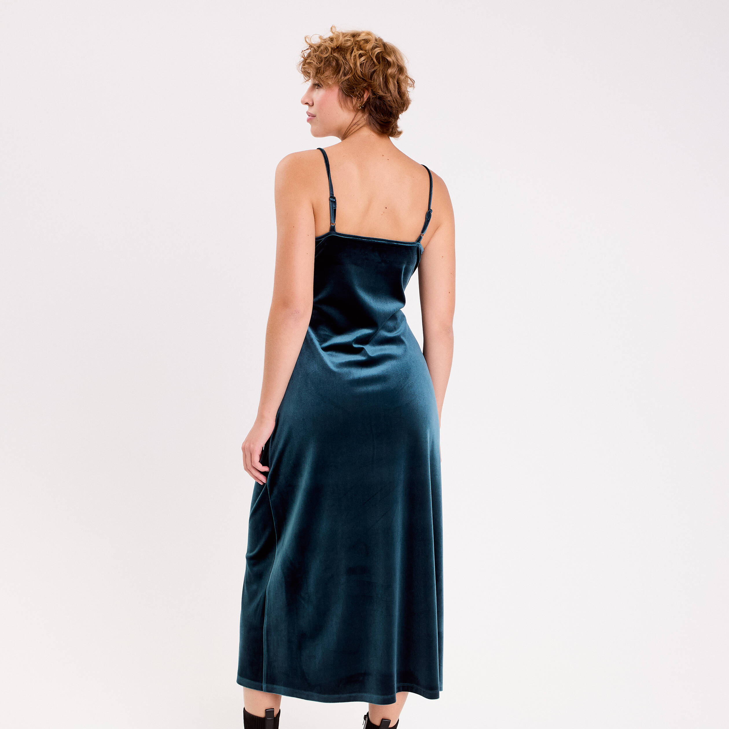 Robe longue en velours d&eacute;tails dentelle bleu canard femme