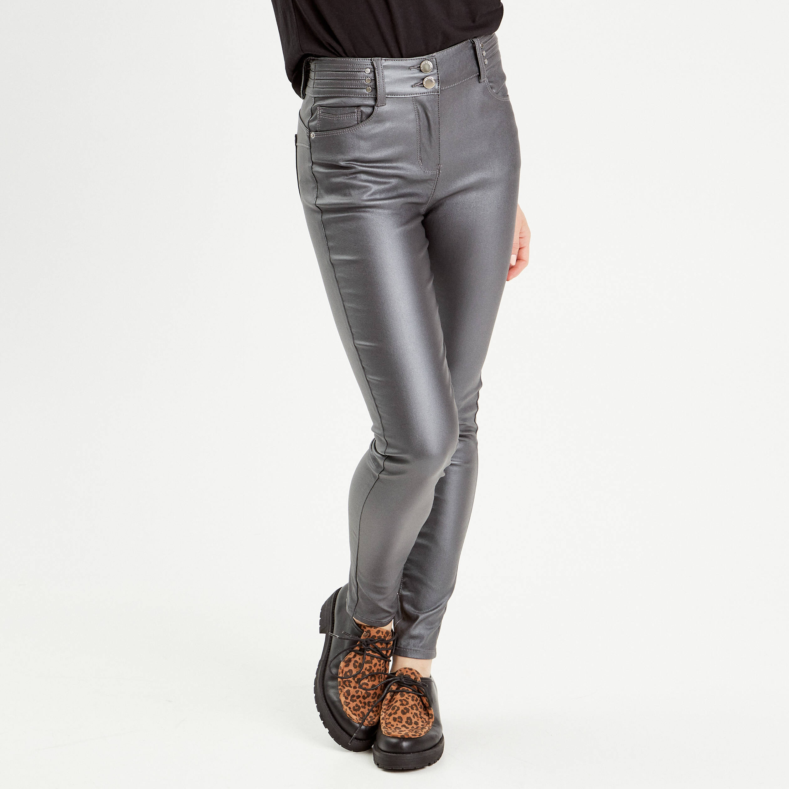 Pantalon skinny enduit gris fonc&eacute; femme