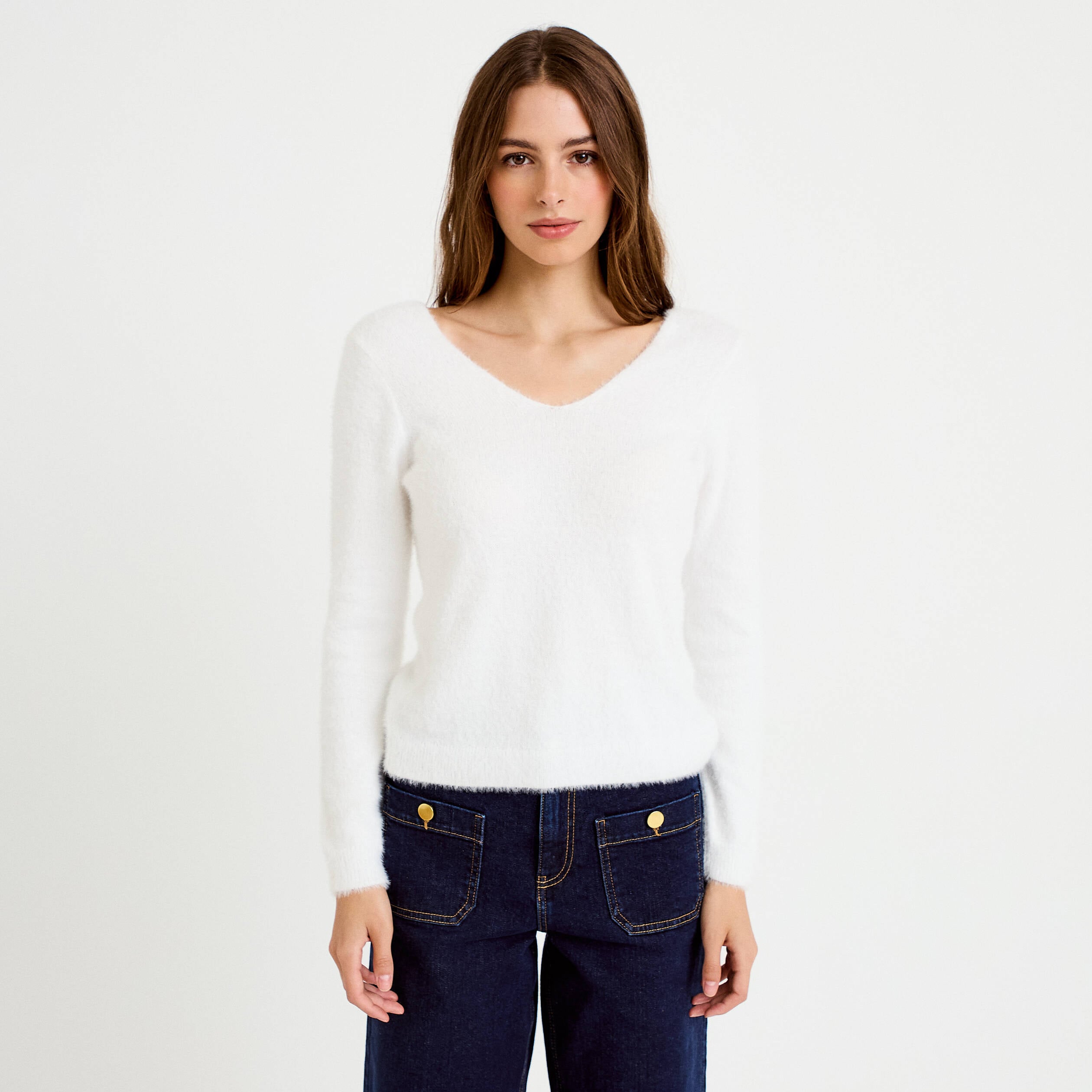 Pull col v manches longues perles ecru femme