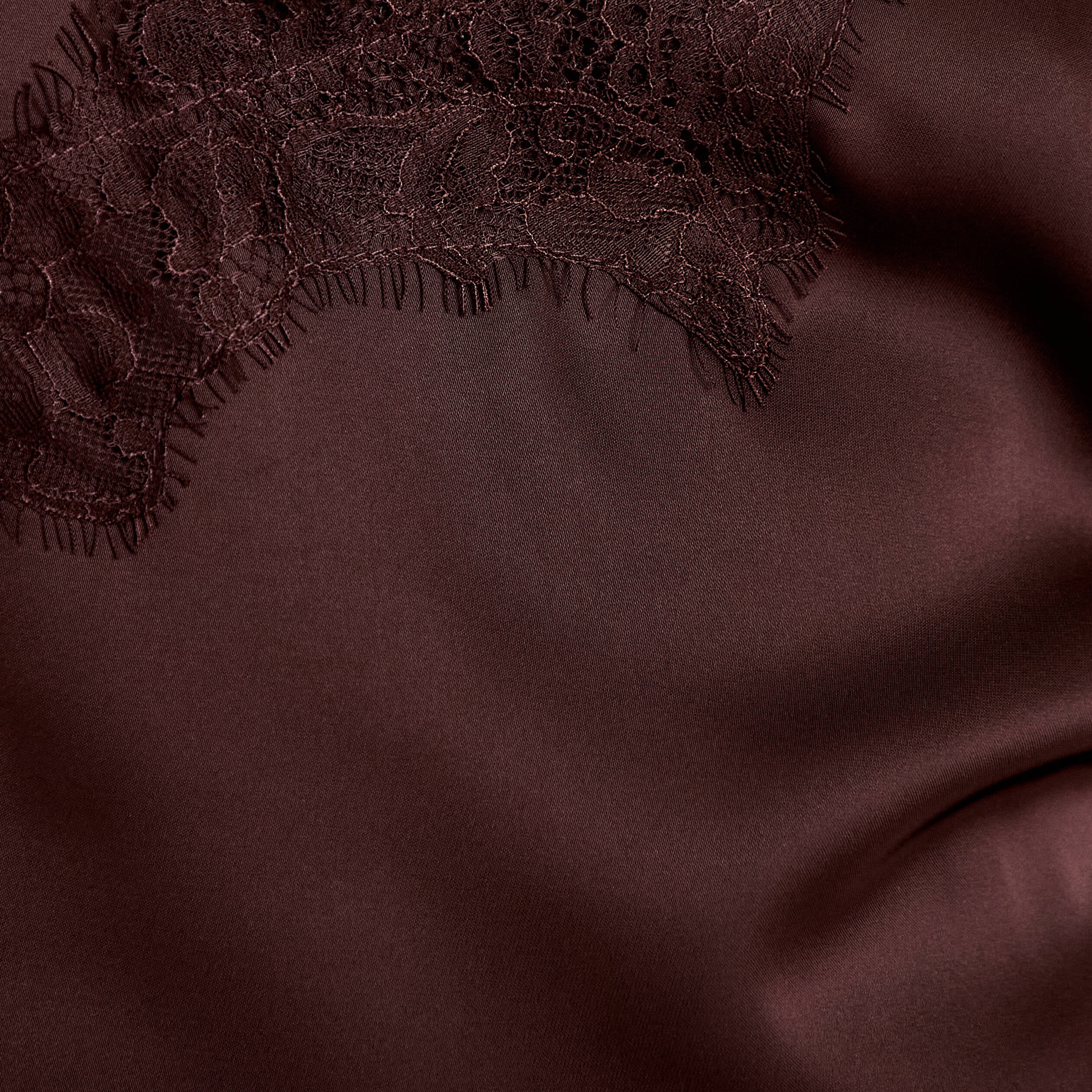 D&eacute;bardeur ajust&eacute; d&eacute;collet&eacute; dentelle marron fonc&eacute; femme
