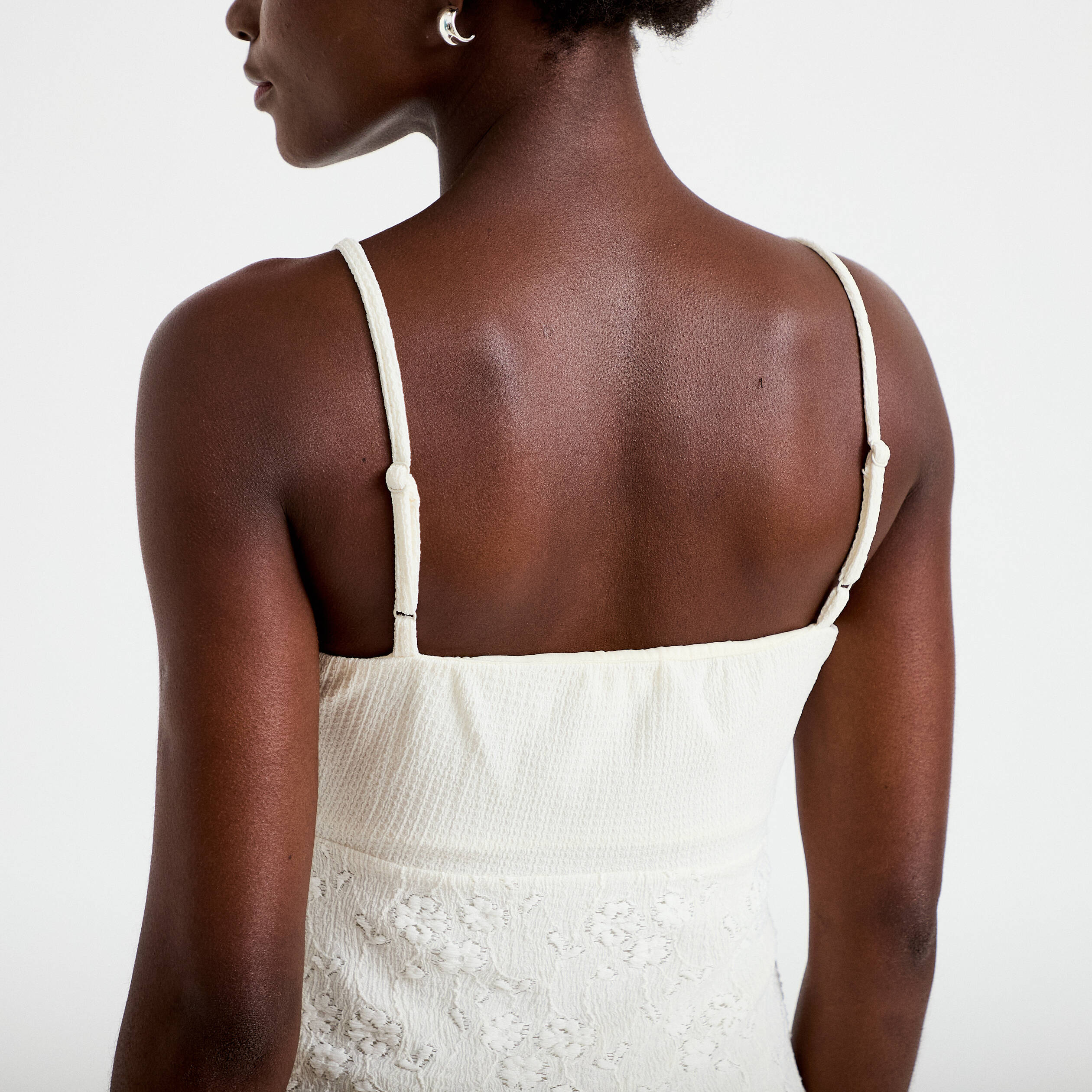Robe longue &eacute;vas&eacute;e col v bretelles ecru femme